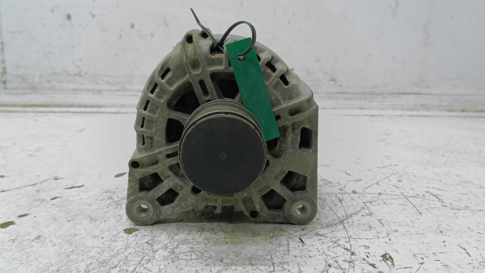 Recambio de alternador para renault megane iii sport tourer dynamique referencia OEM IAM 231000027R TG12C078 2606288A