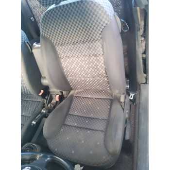 ASIENTO DELANTERO IZQUIERDO 