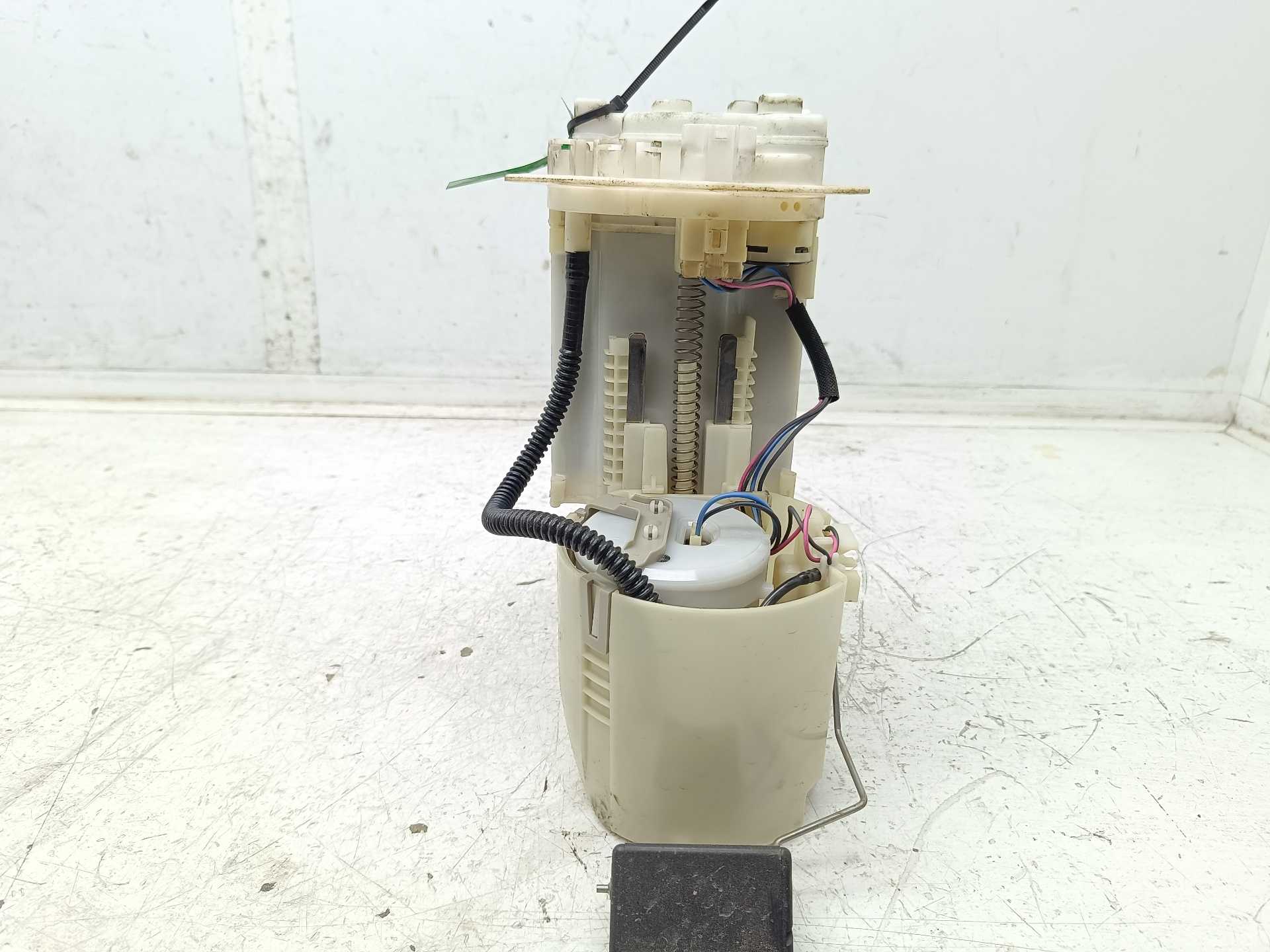 Recambio de aforador para toyota prius+ basis referencia OEM IAM 7770447070  