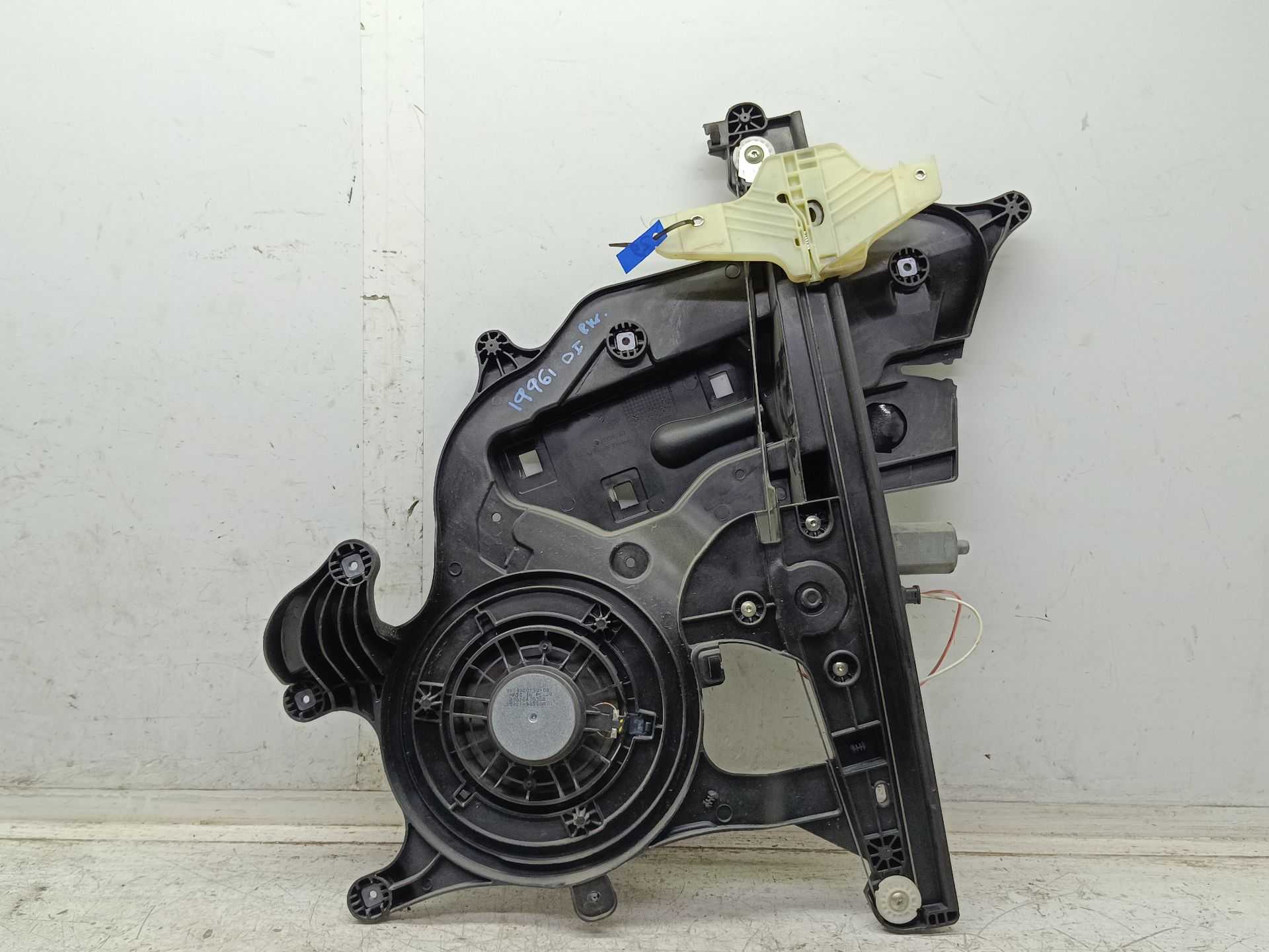 Recambio de elevalunas delantero izquierdo para opel combo furgoneta/monovolumen (k9) 1.5 d referencia OEM IAM 9840175680 981721