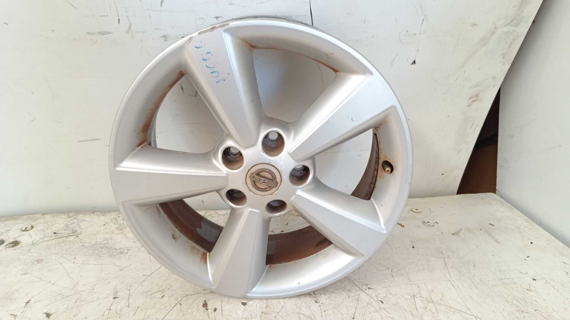 Recambio de llanta para nissan qashqai (j10) acenta referencia OEM IAM r17 jd110mb55 