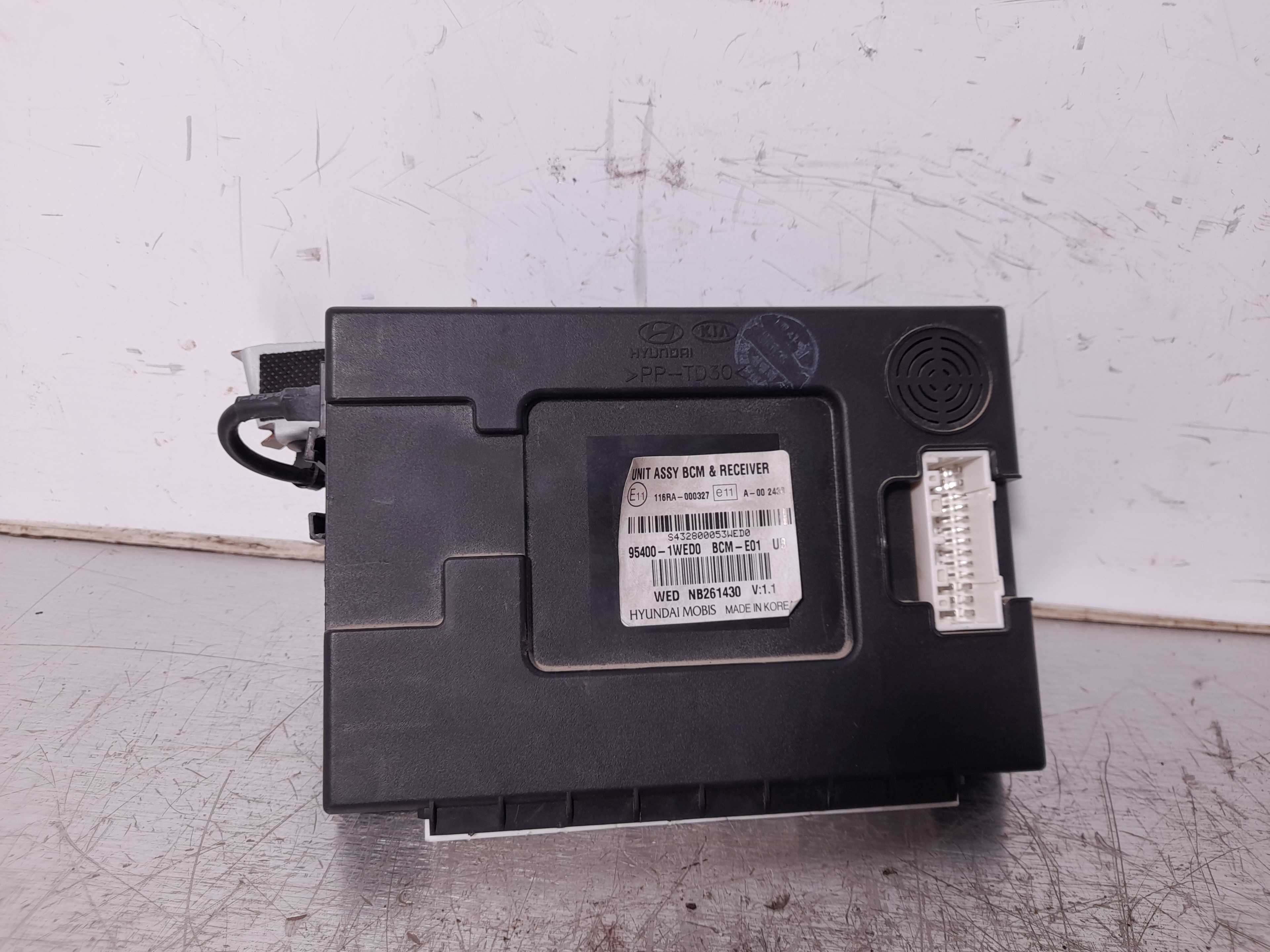 Recambio de centralita bcm para kia rio basic referencia OEM IAM   