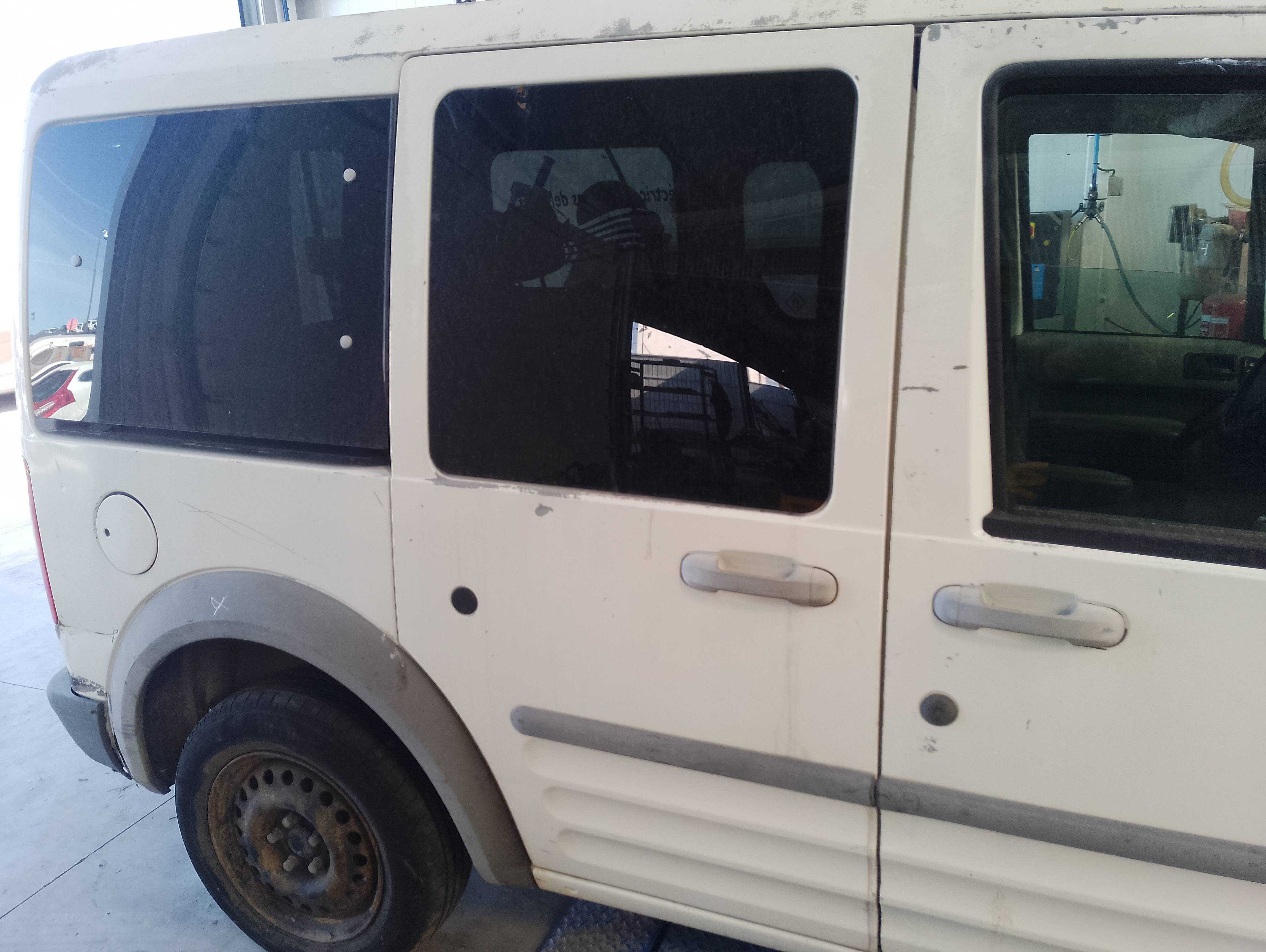 Recambio de puerta lateral corredera derecha para ford transit connect (tc7) furgón (2006) referencia OEM IAM   