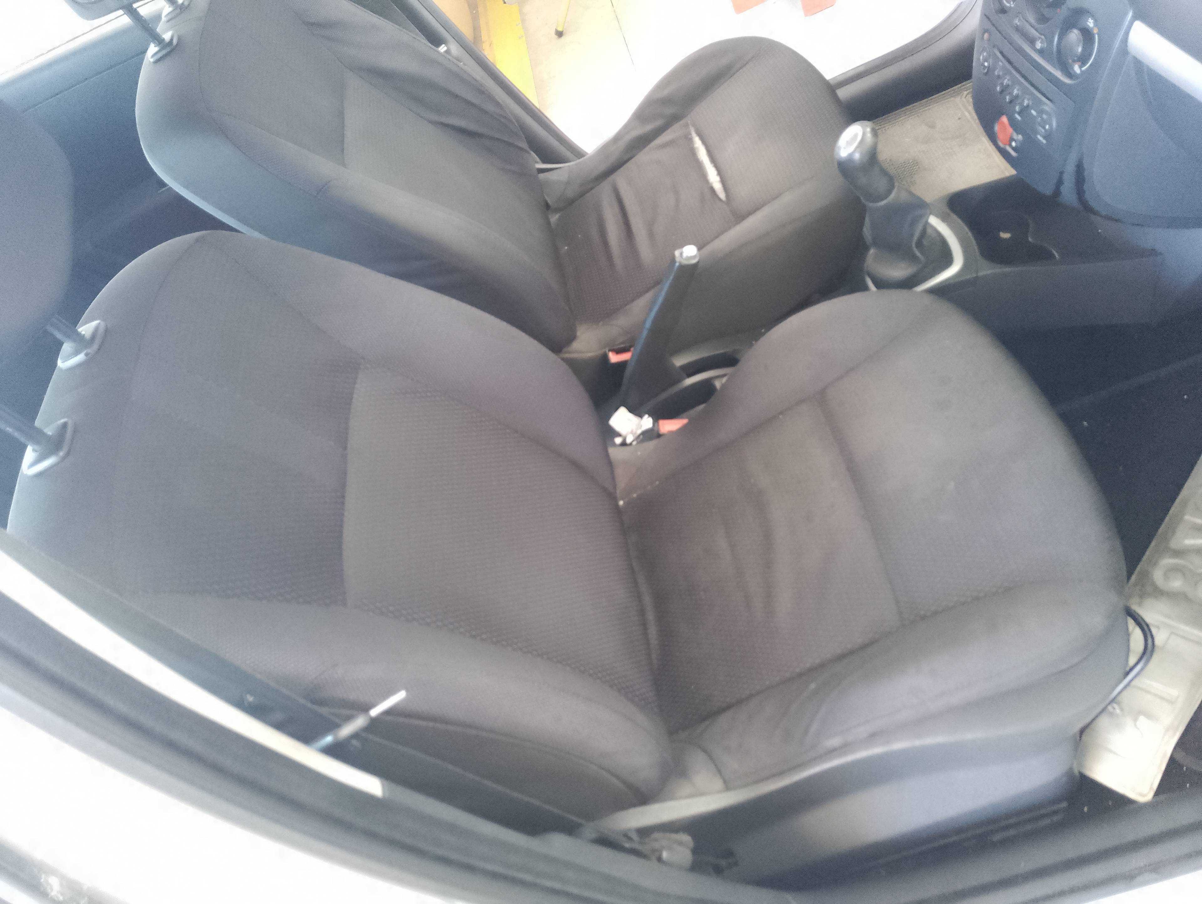 Recambio de asiento delantero derecho para renault clio iii referencia OEM IAM   