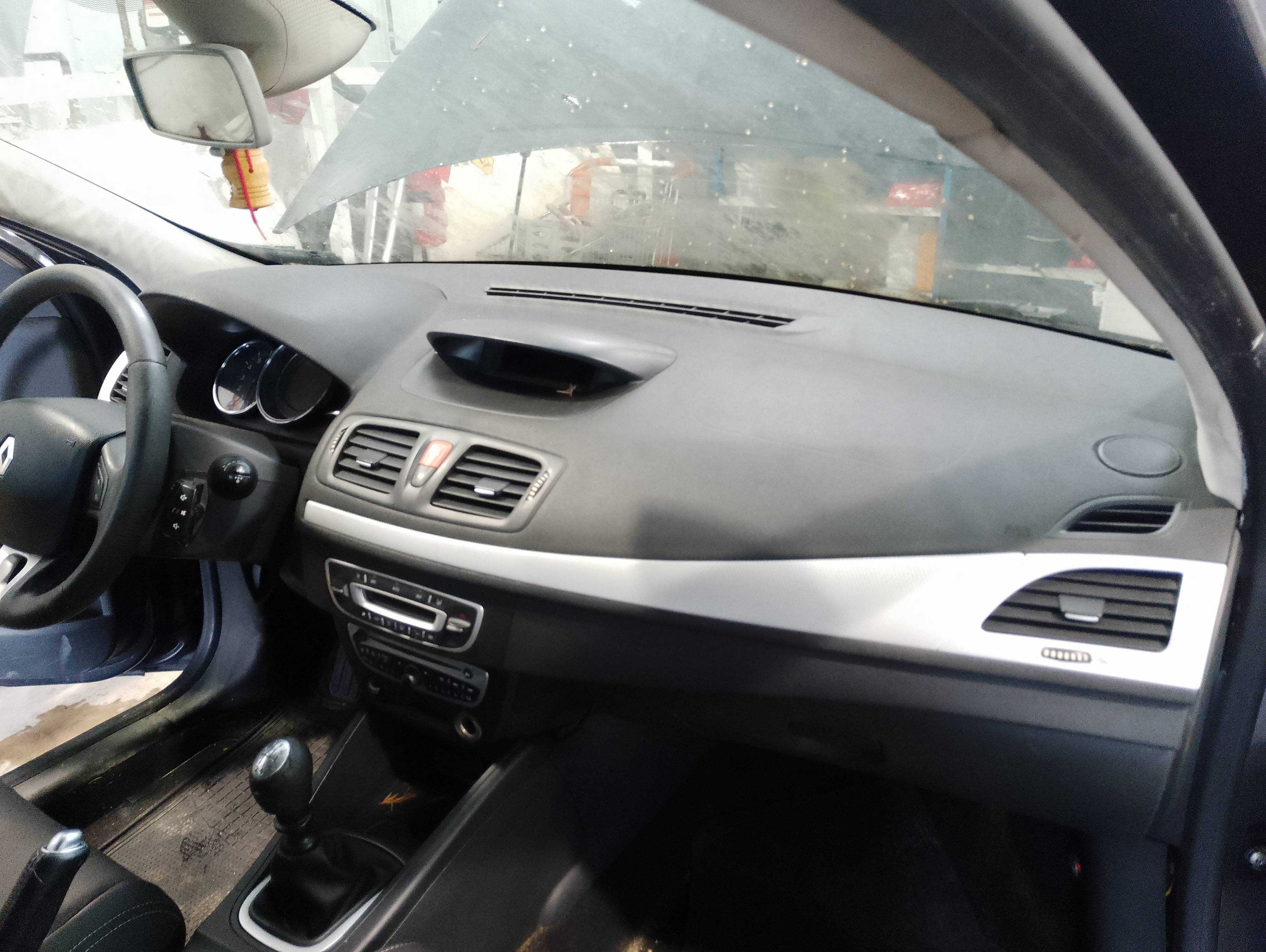 Recambio de salpicadero para renault megane iii berlina 5 p business referencia OEM IAM   