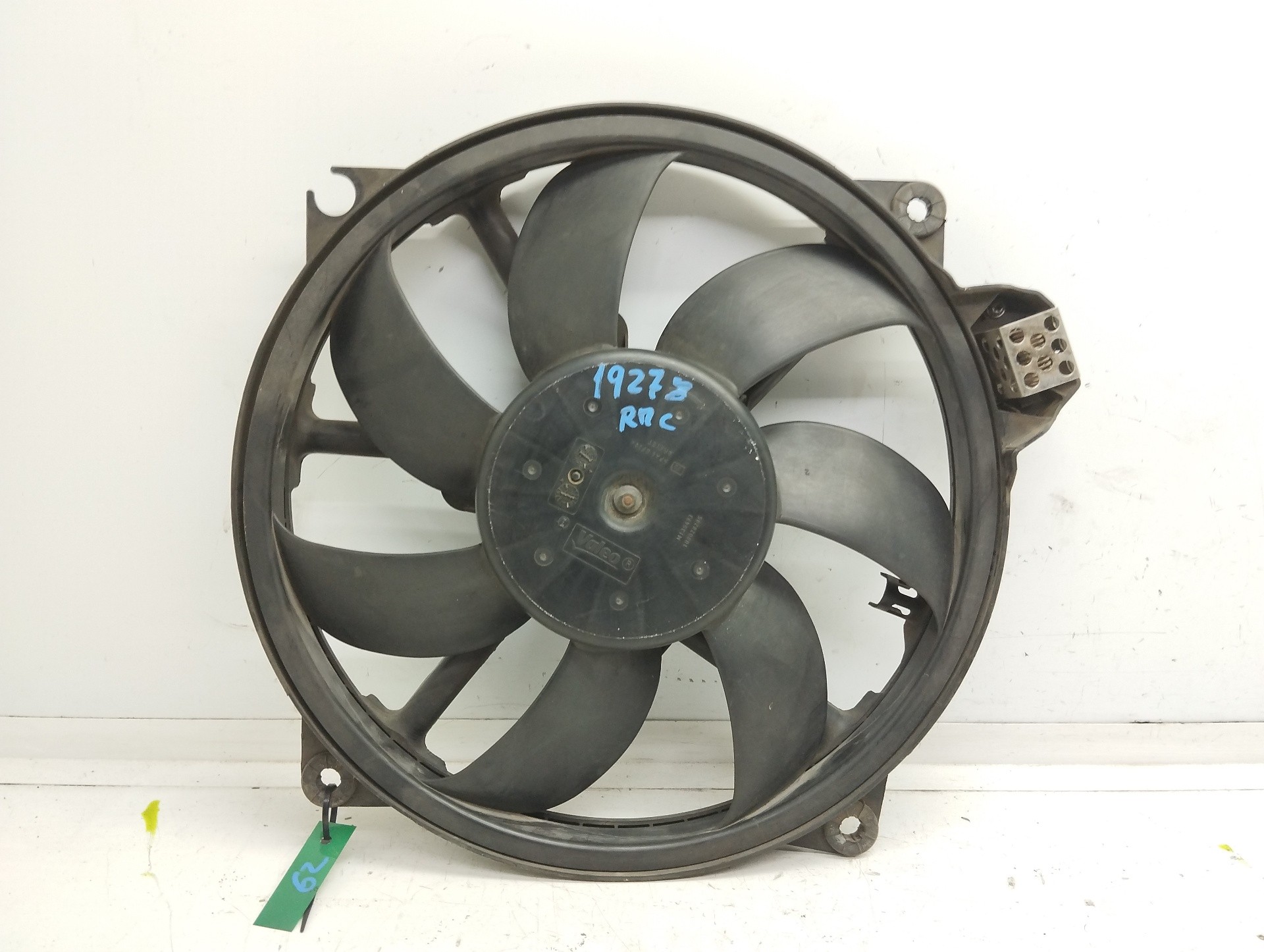 Recambio de electroventilador para renault megane iii berlina 5 p dynamique referencia OEM IAM 214810898R MM112DC FS2045