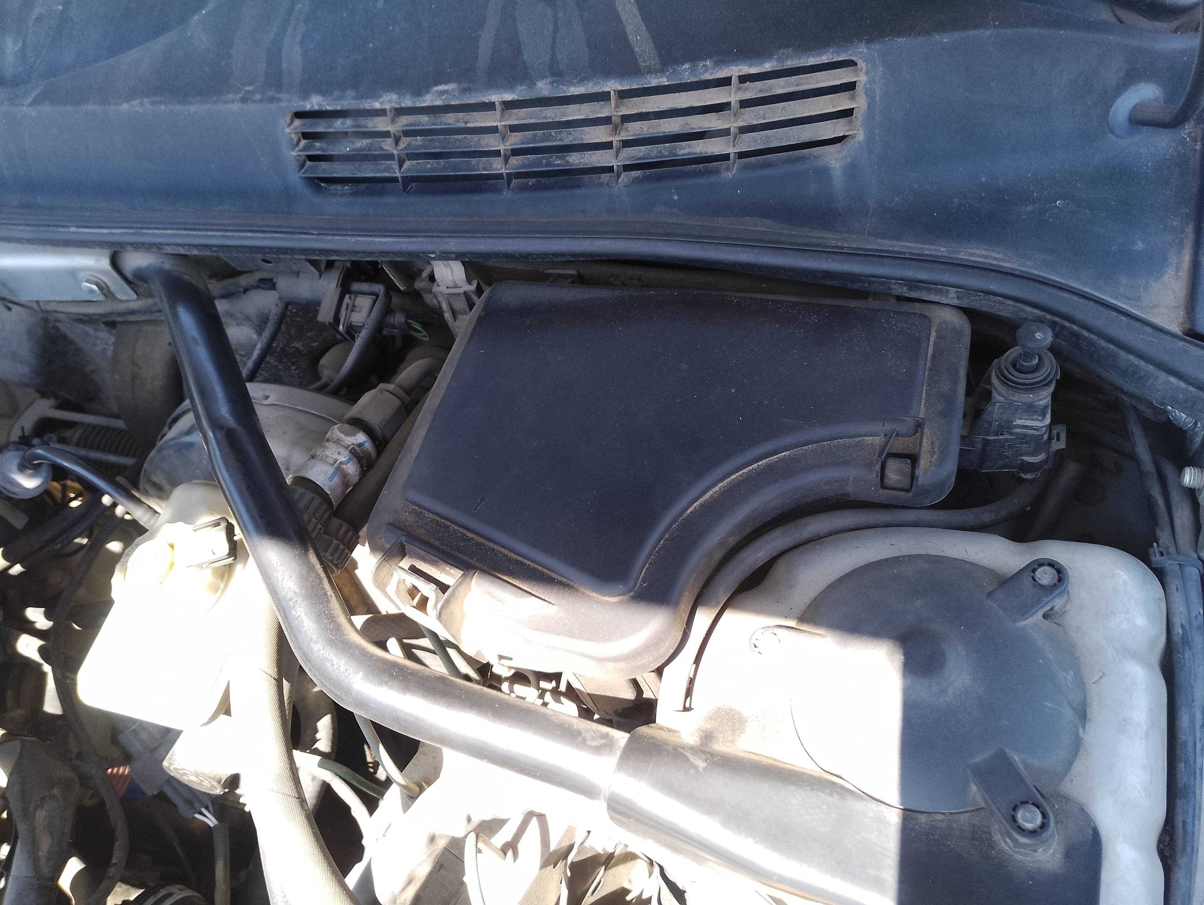 Recambio de caja reles / fusibles para saab 9-3 berlina 2.0 aero turbo referencia OEM IAM   