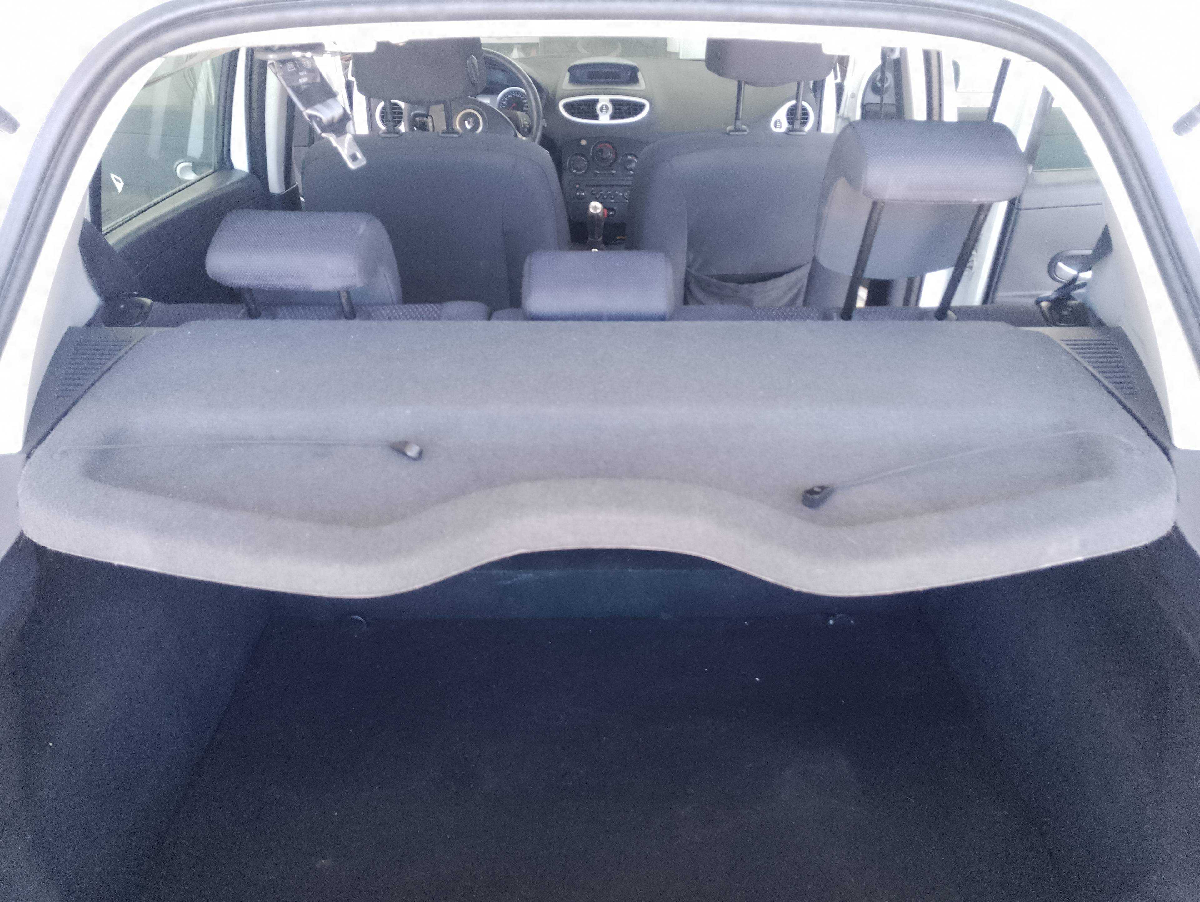 Recambio de bandeja trasera para renault clio iii referencia OEM IAM   