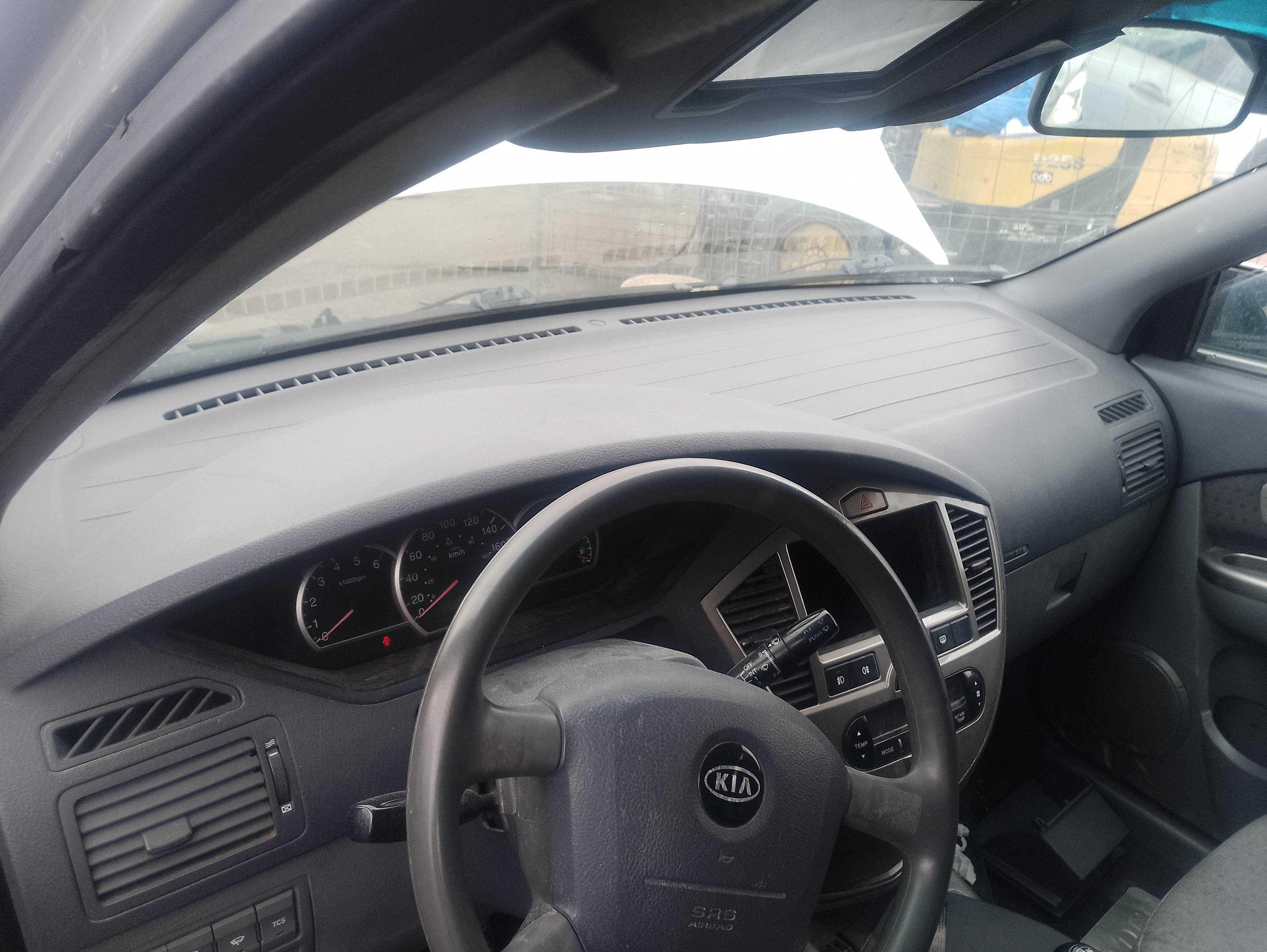 Recambio de salpicadero para kia carens 2.0 crdi ex monovolumen referencia OEM IAM   