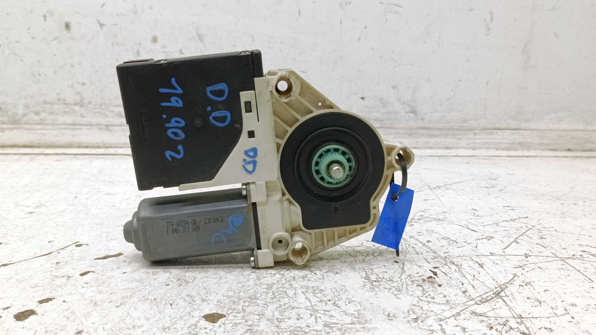 Recambio de motor elevalunas delantero derecho para seat altea xl (5p5) reference ecomotive referencia OEM IAM 5P837402AC 1T0959