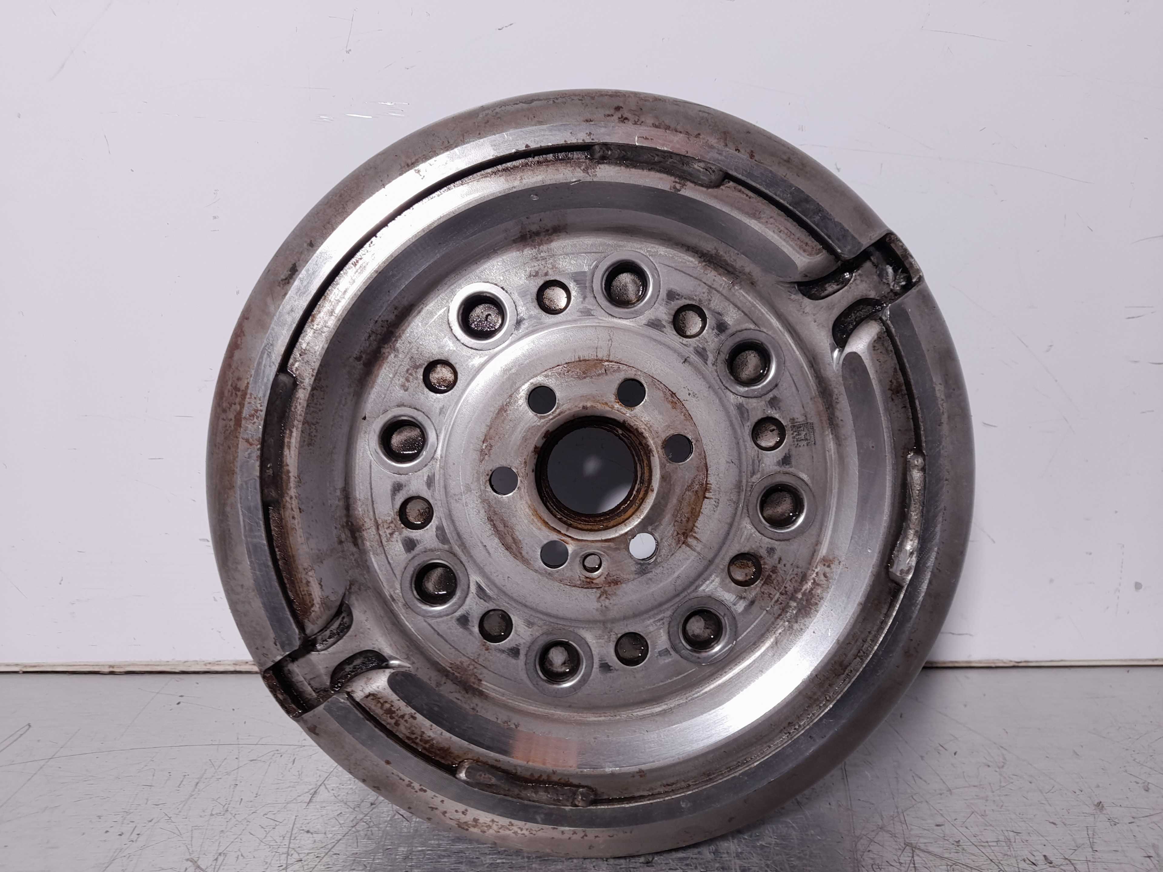 Recambio de volante motor para audi a3 (8l) 1.9 tdi ambiente referencia OEM IAM   