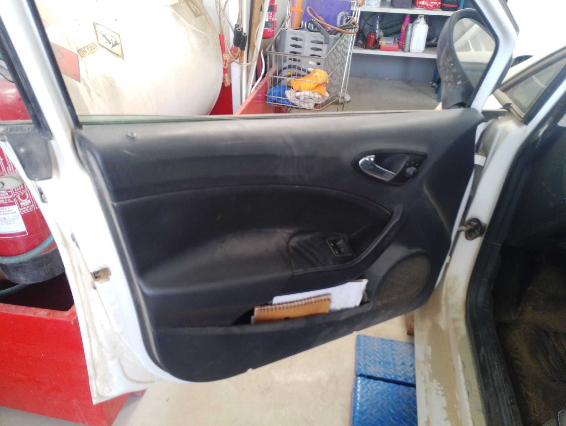 Recambio de guarnecido puerta delantera izquierda para seat ibiza iv (6j5, 6p1) 1.0 referencia OEM IAM   