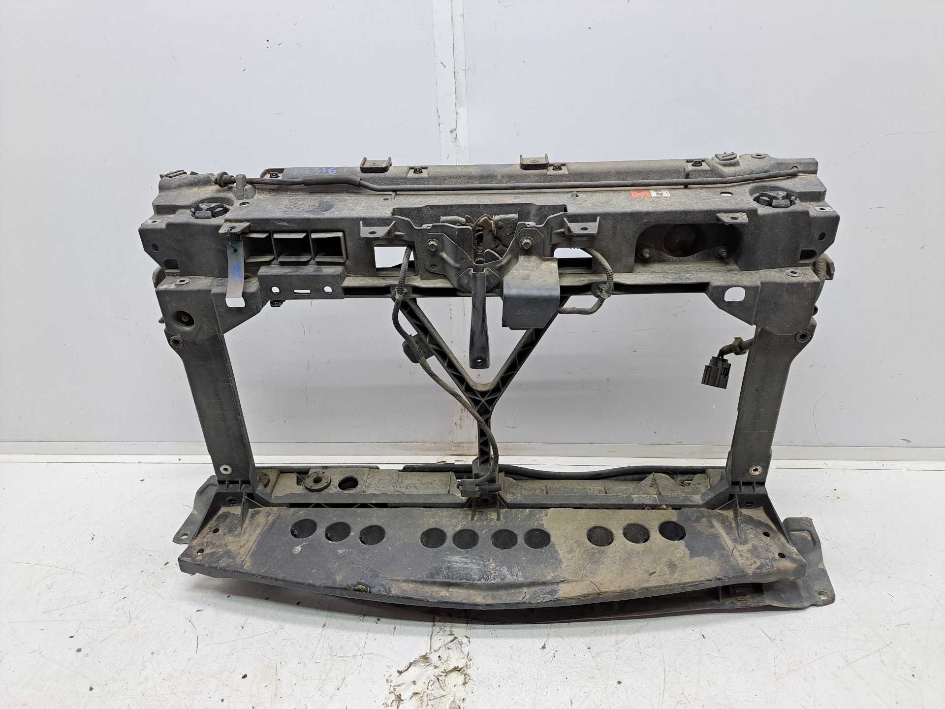 Recambio de panel frontal para mazda 3 berlina (bk) 1.6 crdt active referencia OEM IAM  BBM453110H 