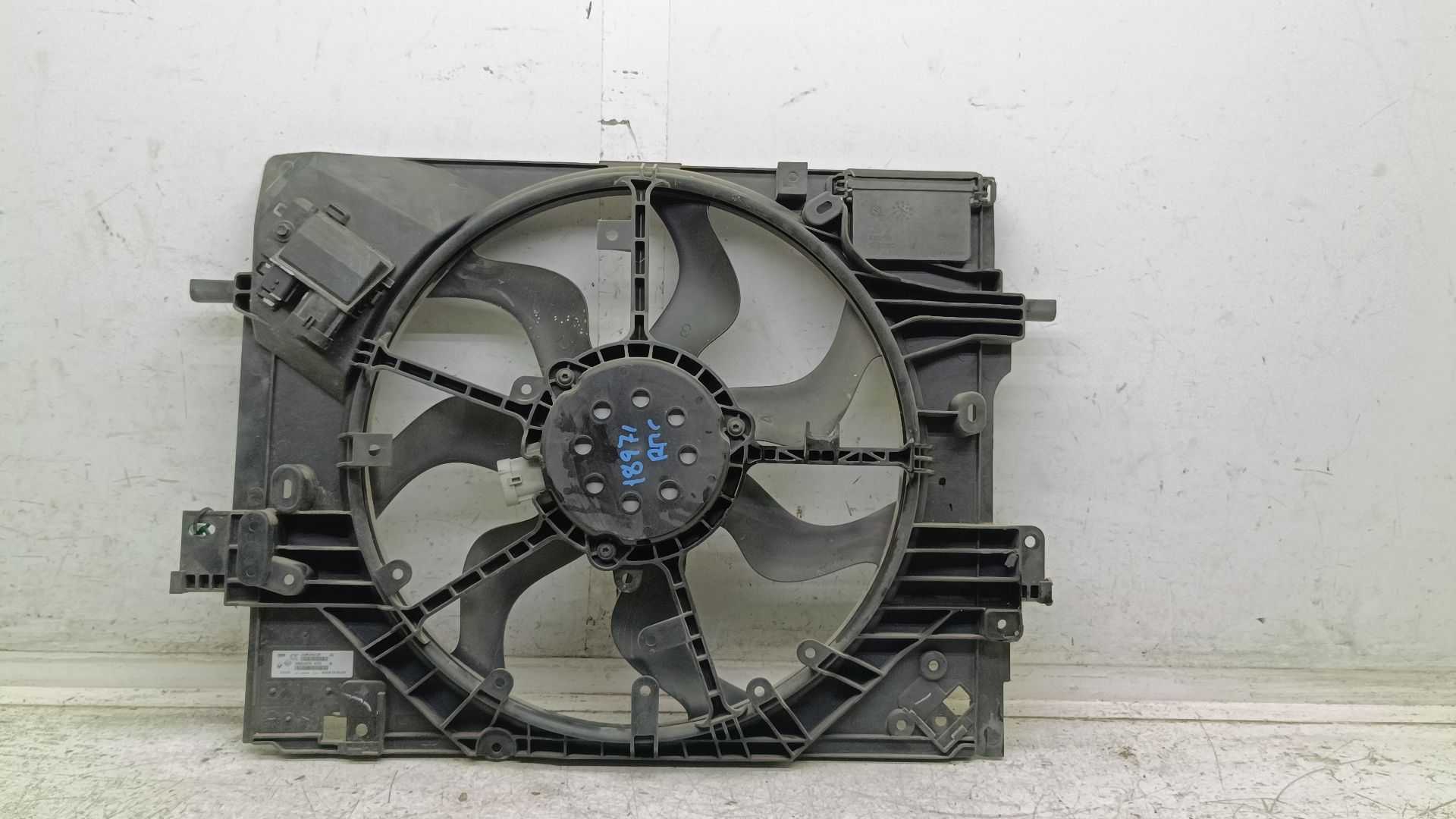 Recambio de electroventilador para renault captur ii equilibre referencia OEM IAM 214810411R MM119789576 