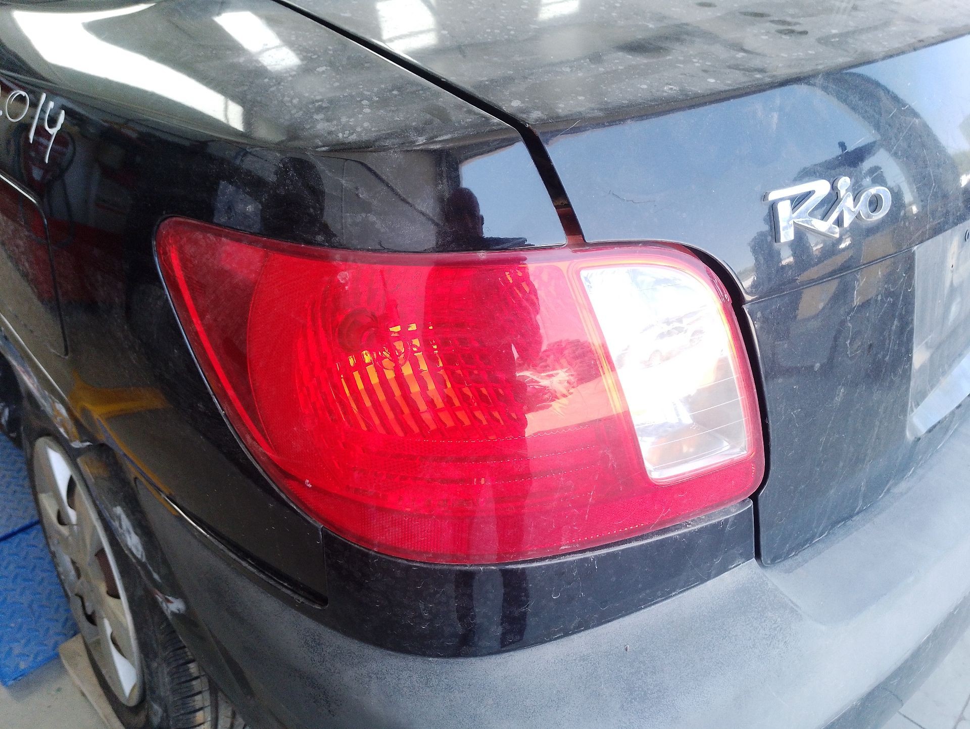 Recambio de piloto trasero izquierdo para kia rio ii sedán (jb) 1.4 16v referencia OEM IAM 924011G210  
