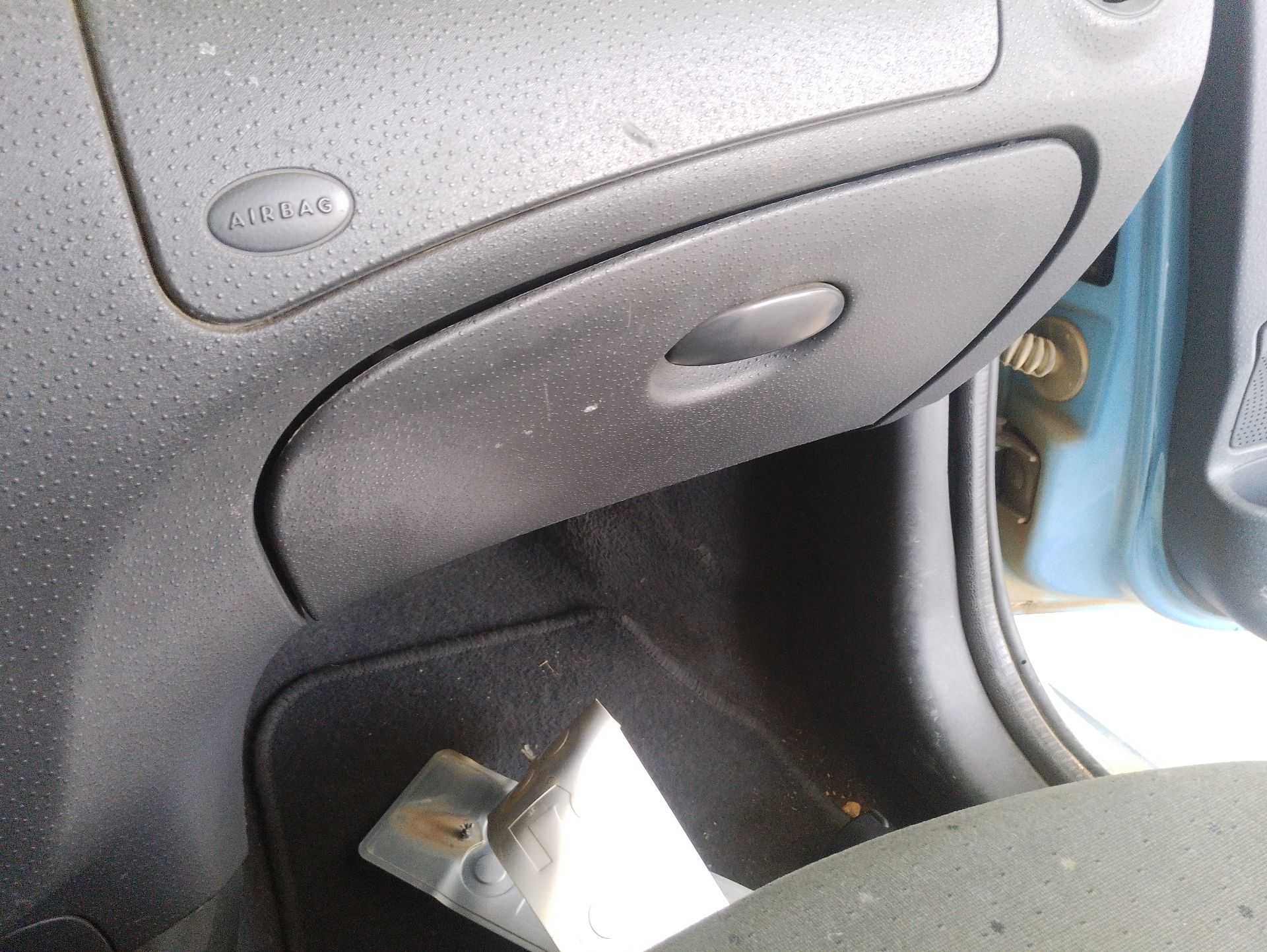 Recambio de guantera para citroën c3 i (fc_, fn_) 1.4 hdi referencia OEM IAM 8214WV  