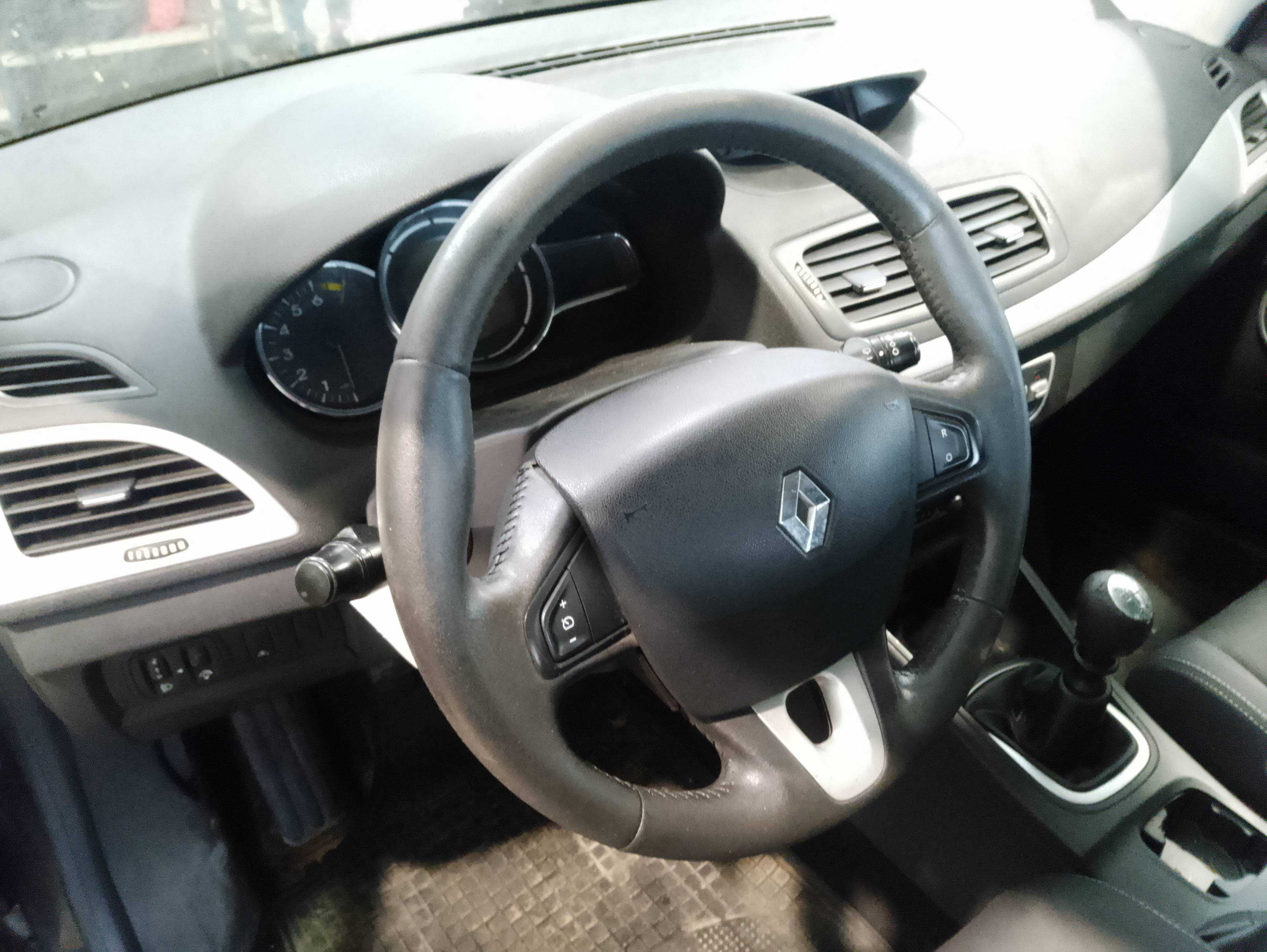 Recambio de volante para renault megane iii berlina 5 p business referencia OEM IAM   