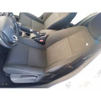 ASIENTO DELANTERO IZQUIERDO 