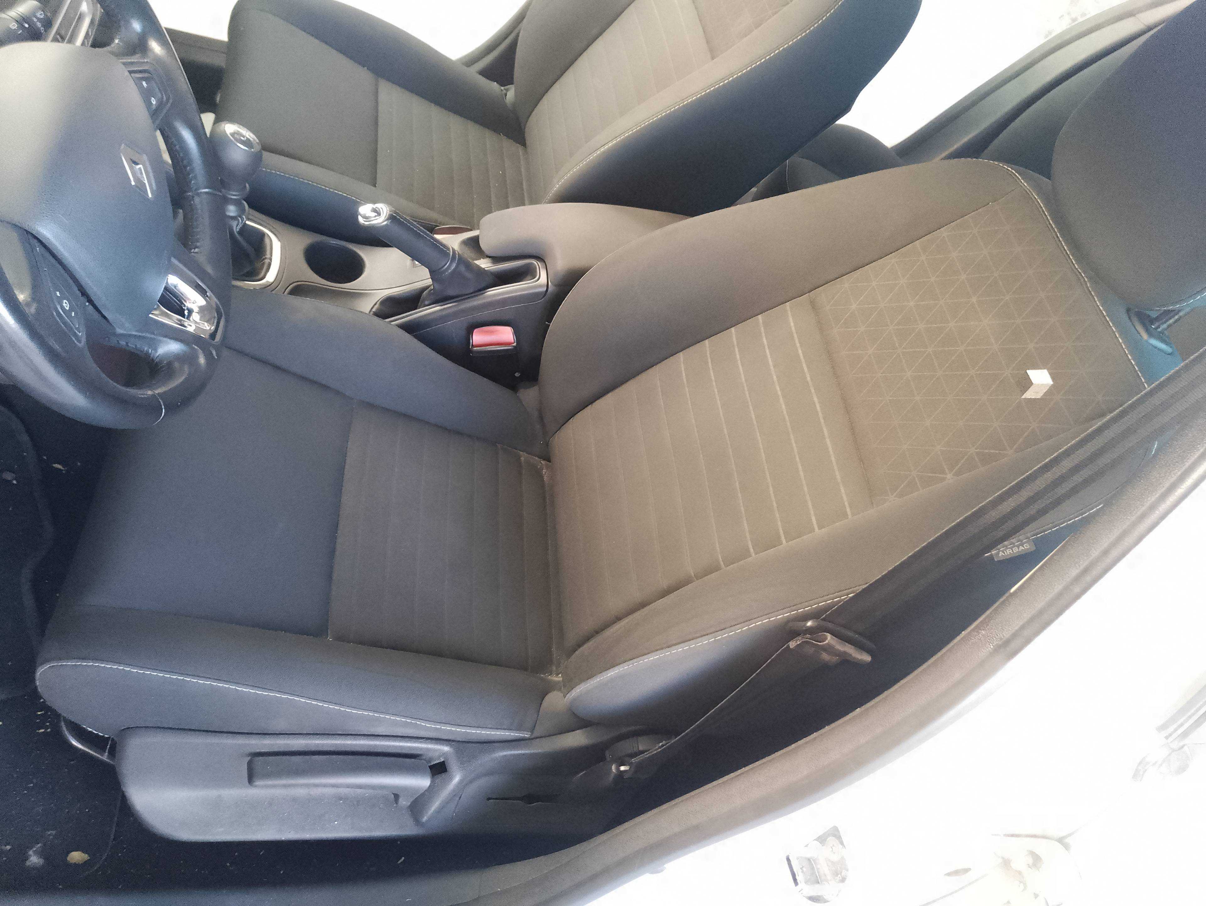 Recambio de asiento delantero izquierdo para renault megane iii sport tourer dynamique referencia OEM IAM   
