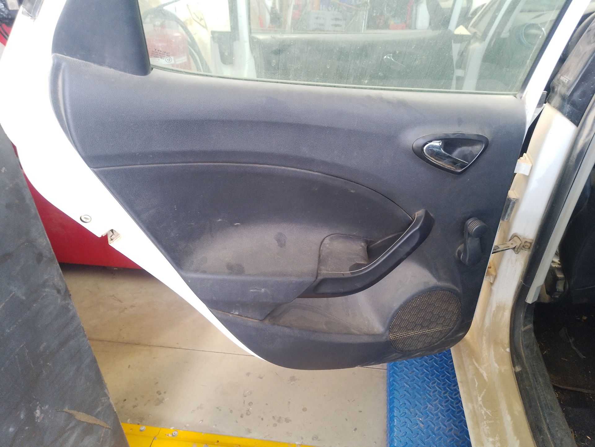 Recambio de guarnecido puerta trasera izquierda para seat ibiza iv (6j5, 6p1) 1.0 referencia OEM IAM   