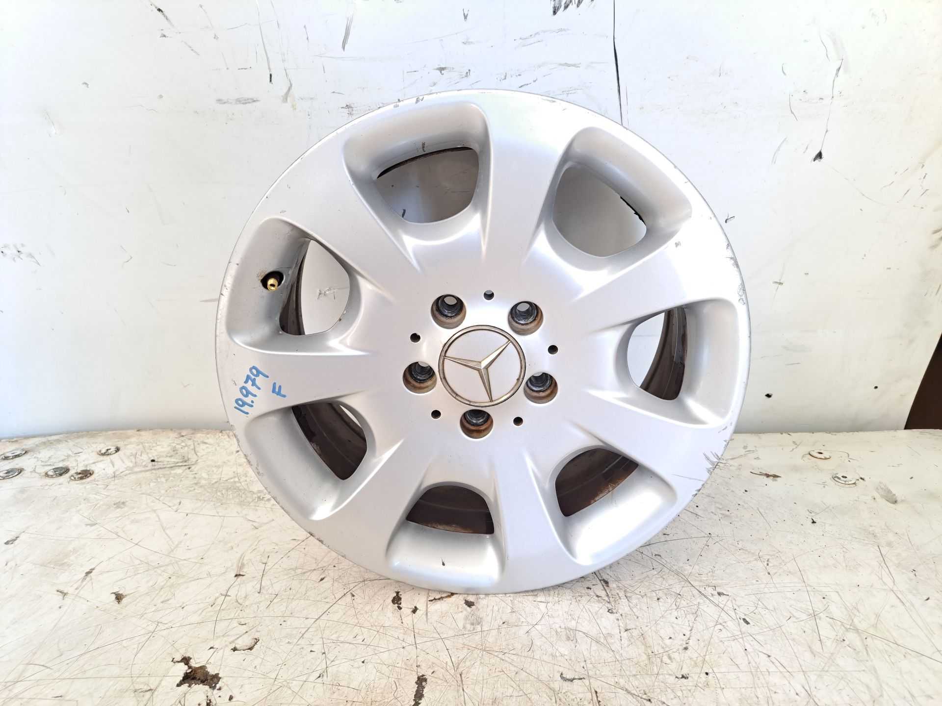 Recambio de llanta para mercedes-benz clase c (w203) c 220 cdi (203.008) referencia OEM IAM r16 a2034012802 