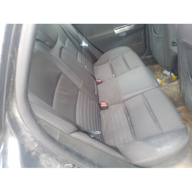 Recambio de asientos traseros para volvo s40 berlina 2.0 d kinetic referencia OEM IAM   