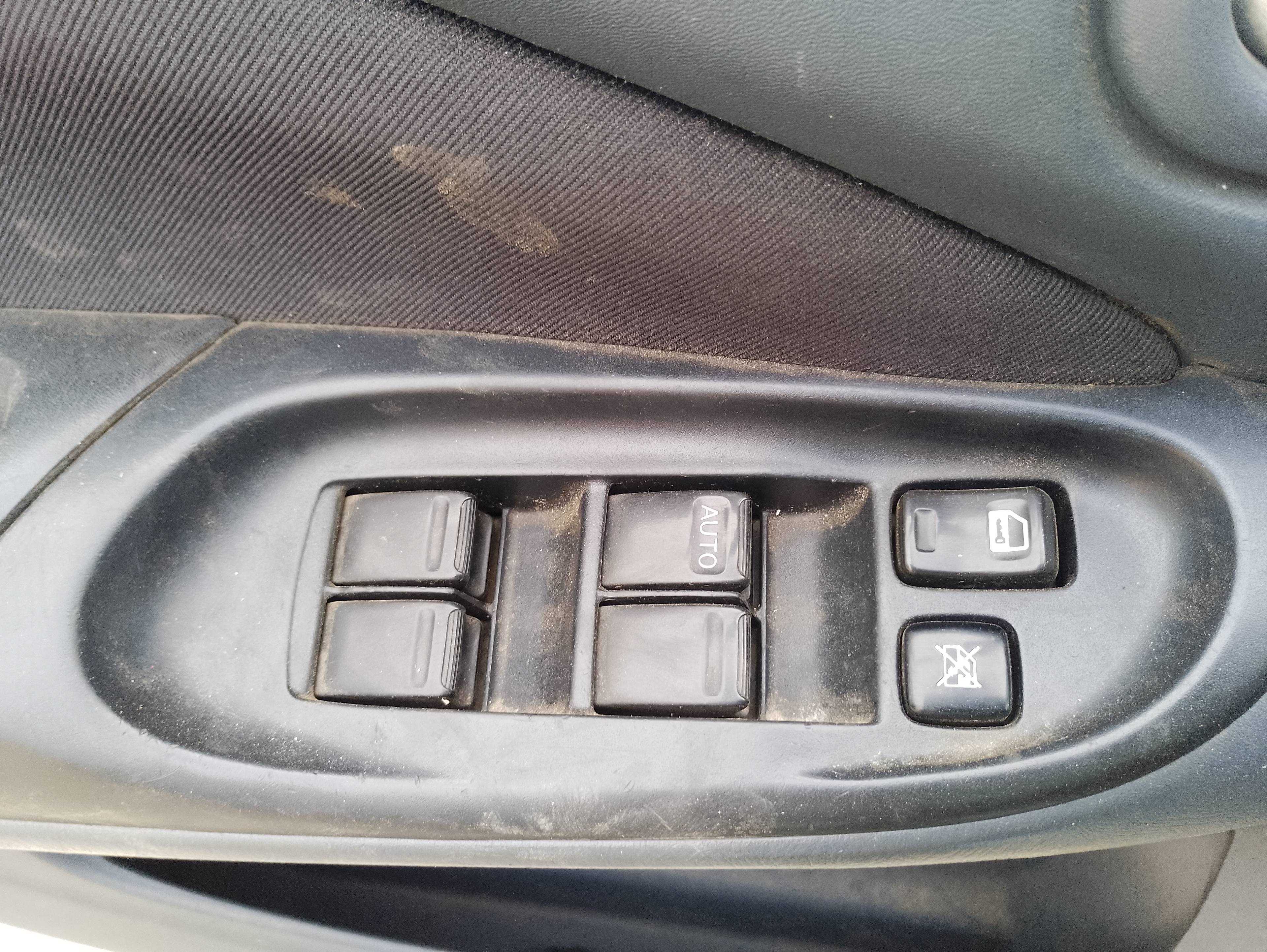 Recambio de mando elevalunas delantero izquierdo para nissan almera (n16/e) acenta referencia OEM IAM   