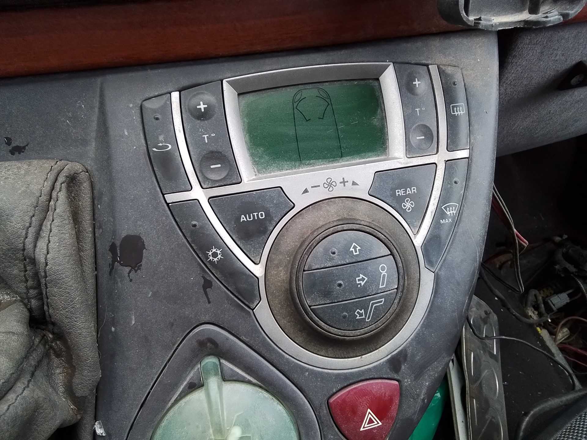 Recambio de mando climatizador para citroën c8 2.0 hdi x referencia OEM IAM   