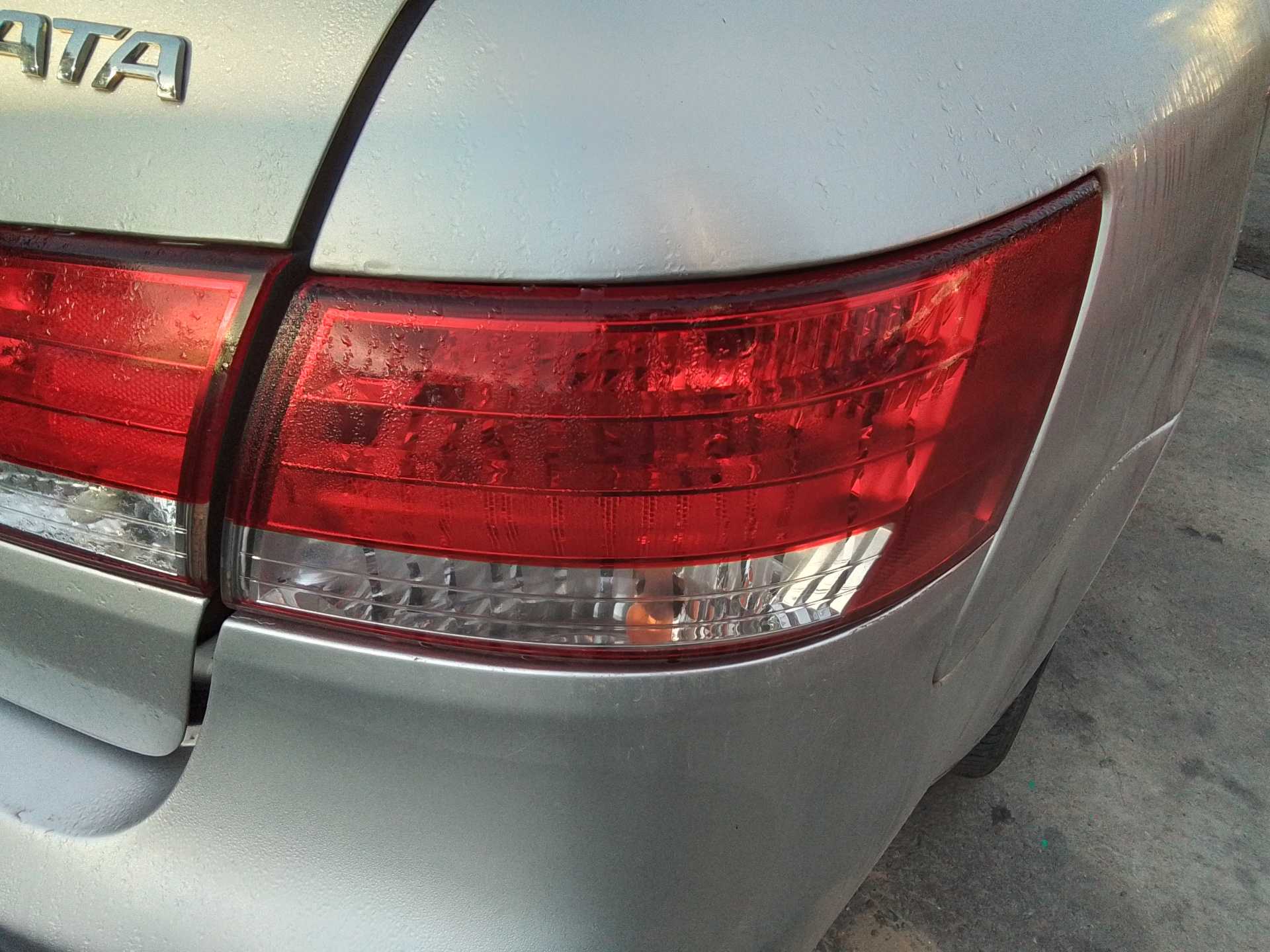 Recambio de piloto trasero derecho para hyundai sonata (nf) 2.0 crdi cat referencia OEM IAM   