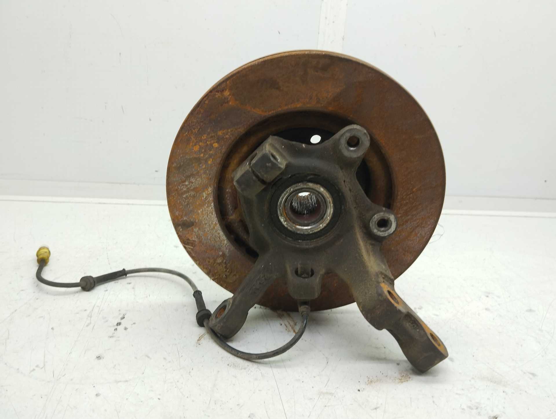 Recambio de mangueta delantera derecha para renault kangoo (f/kc0) 1.5 dci diesel referencia OEM IAM  8200150223 