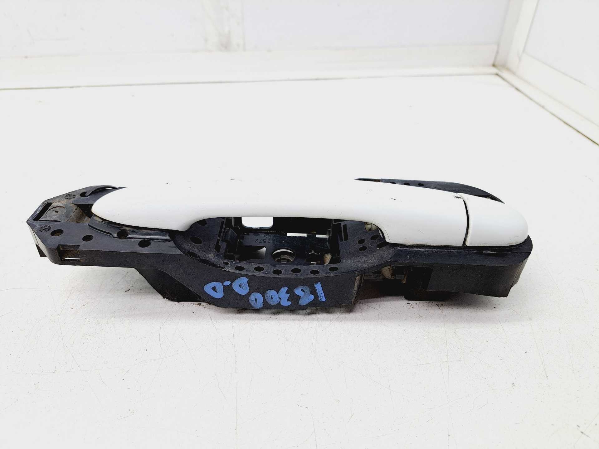 Recambio de maneta exterior delantera derecha para renault megane iii berlina 5 p business referencia OEM IAM 806060041R  