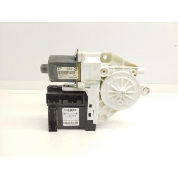 MOTOR ELEVALUNAS DELANTERO DERECHO 5N0959702A 0130822467 BOSCH