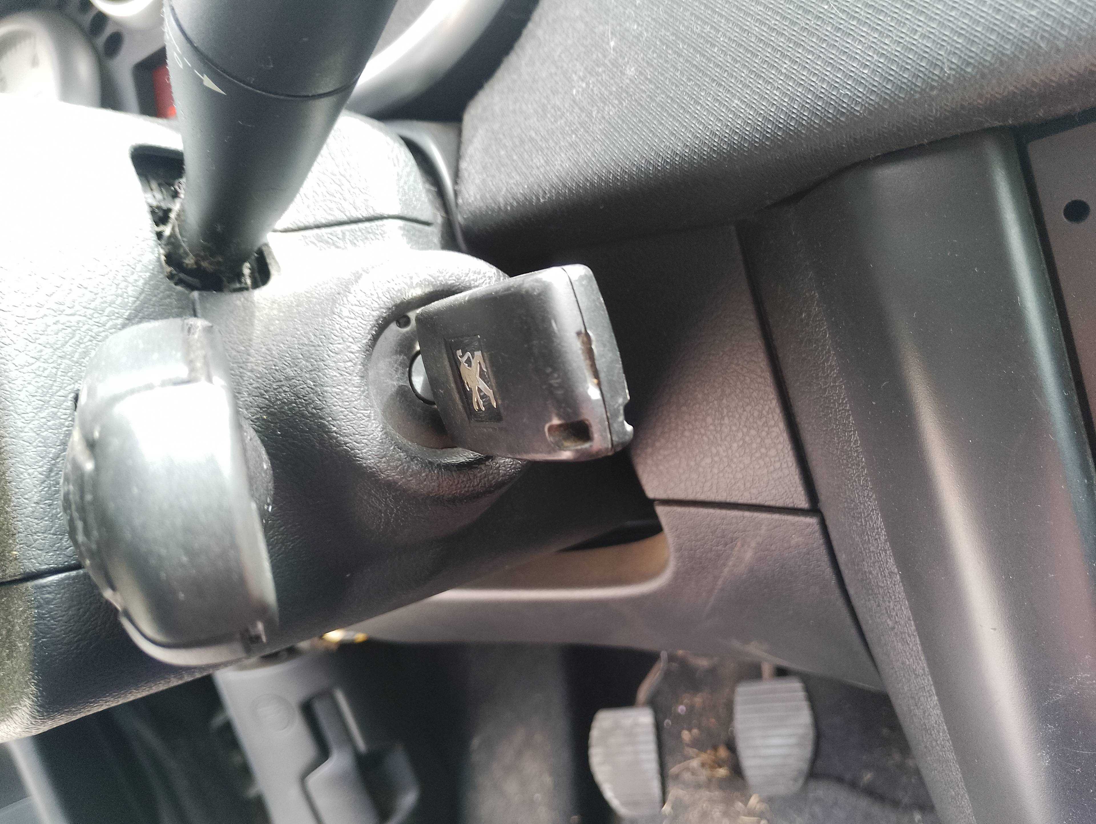 Recambio de conmutador de arranque para peugeot 207 confort referencia OEM IAM   