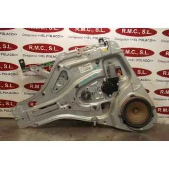 ELEVALUNAS DELANTERO IZQUIERDO 824700Z000 