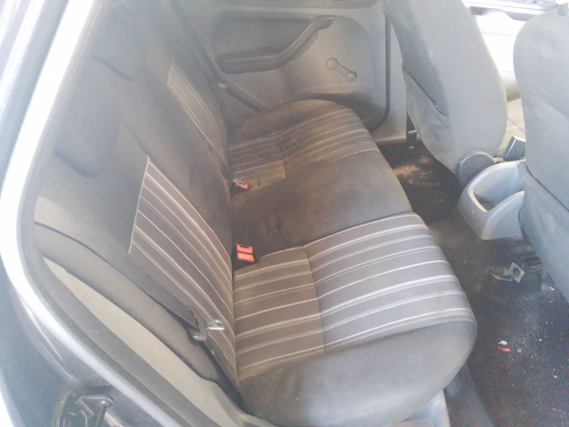 Recambio de asientos traseros para ford focus ii (da_, hcp, dp) 1.6 tdci referencia OEM IAM   