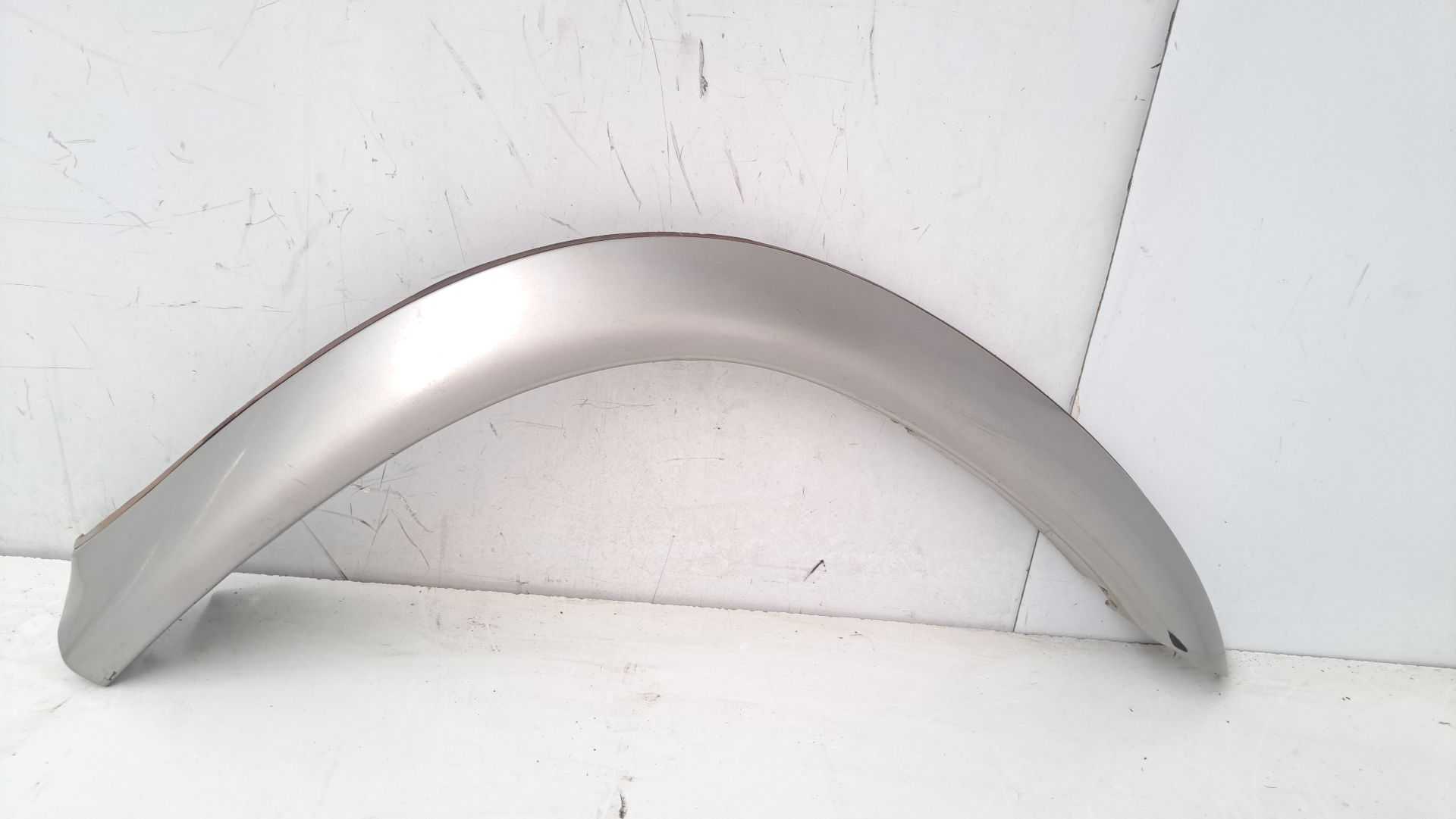 Recambio de aletin delantero derecho para mitsubishi montero sport (k90) 2.5 td gls referencia OEM IAM mr230970  