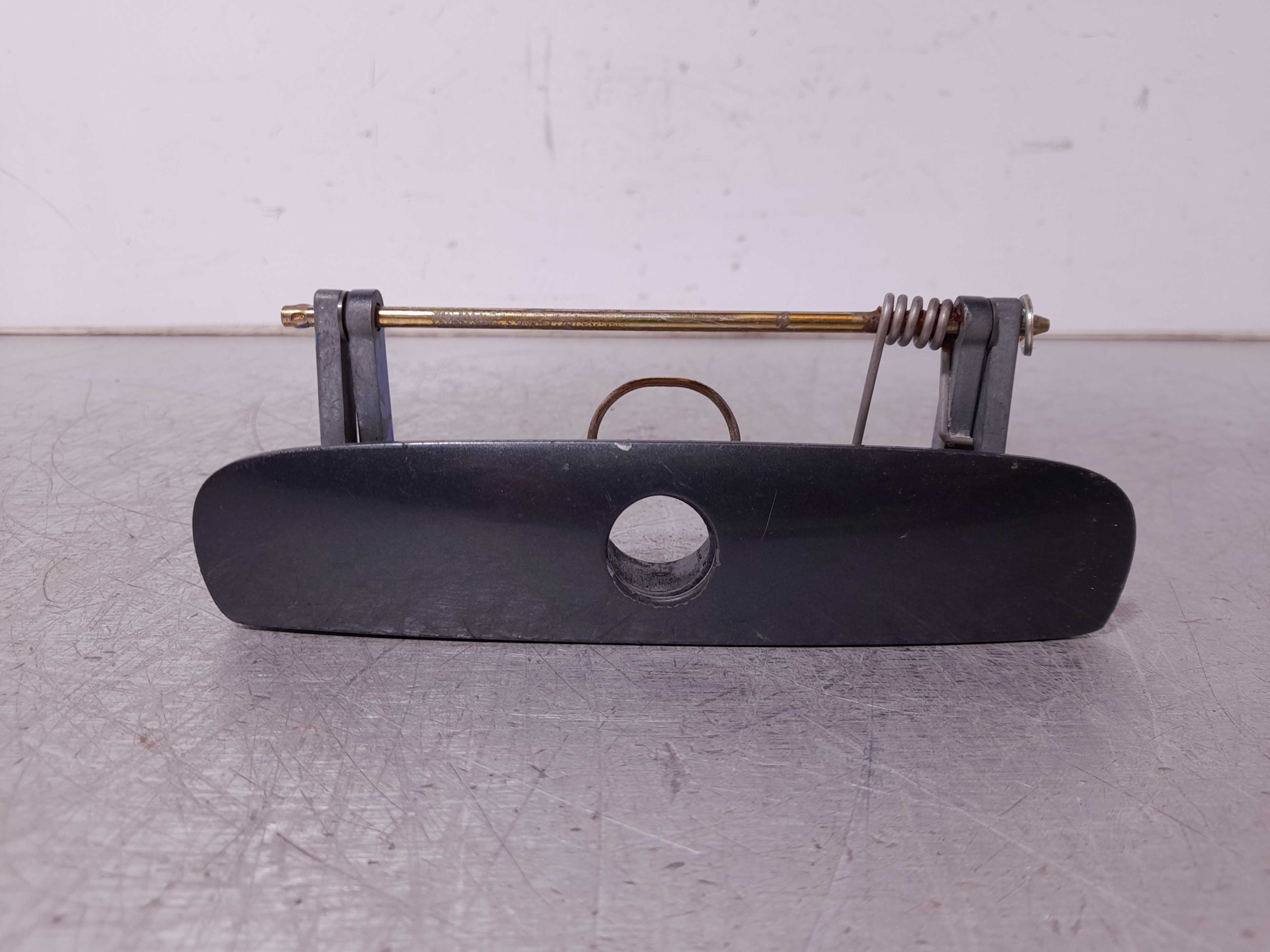 Recambio de maneta exterior porton para volkswagen polo (9n1) 1.4 16v referencia OEM IAM  6Q6827565C 6Q6827565C GRU