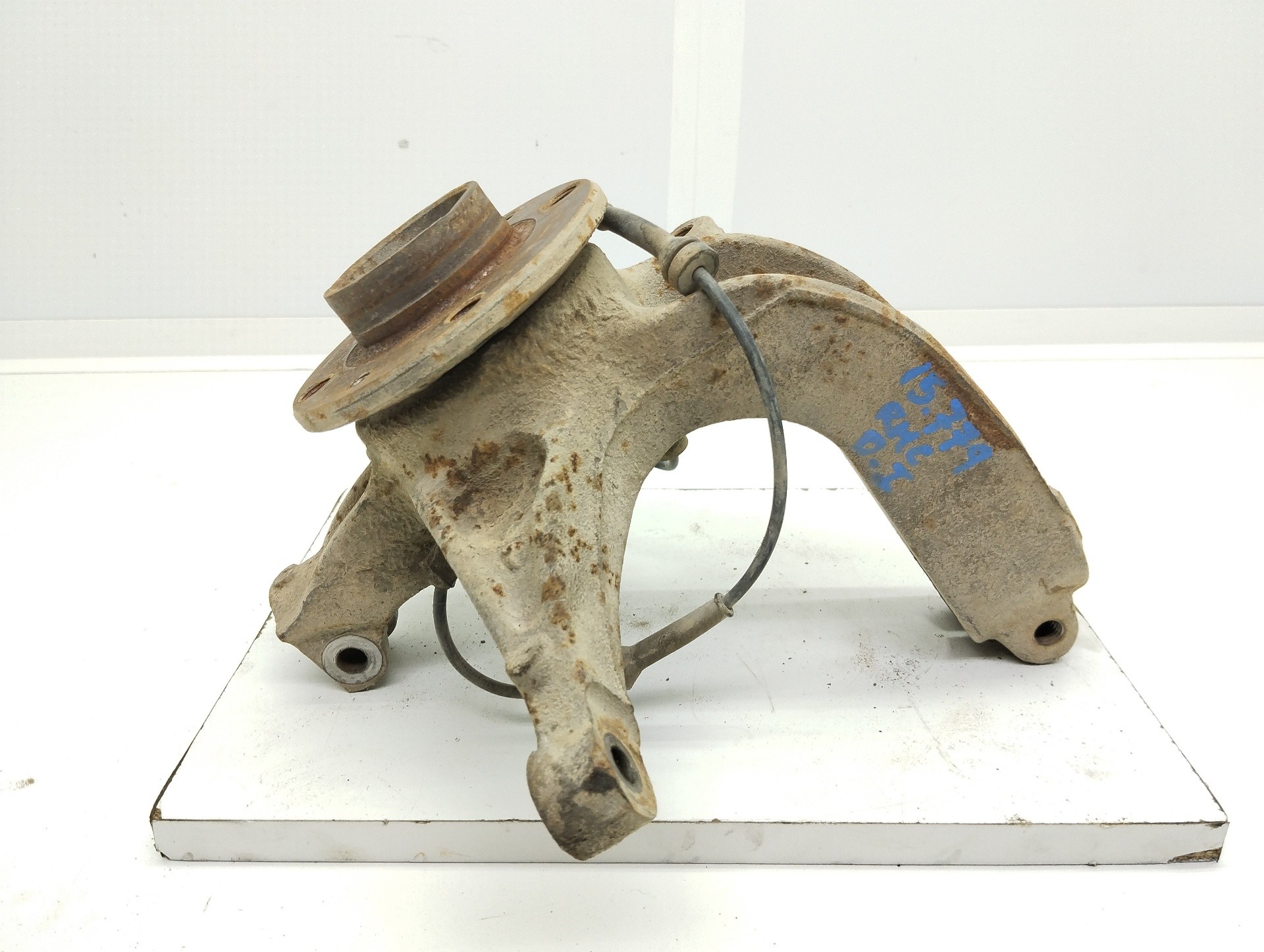 Recambio de mangueta delantera izquierda para renault megane ii berlina 5p referencia OEM IAM   