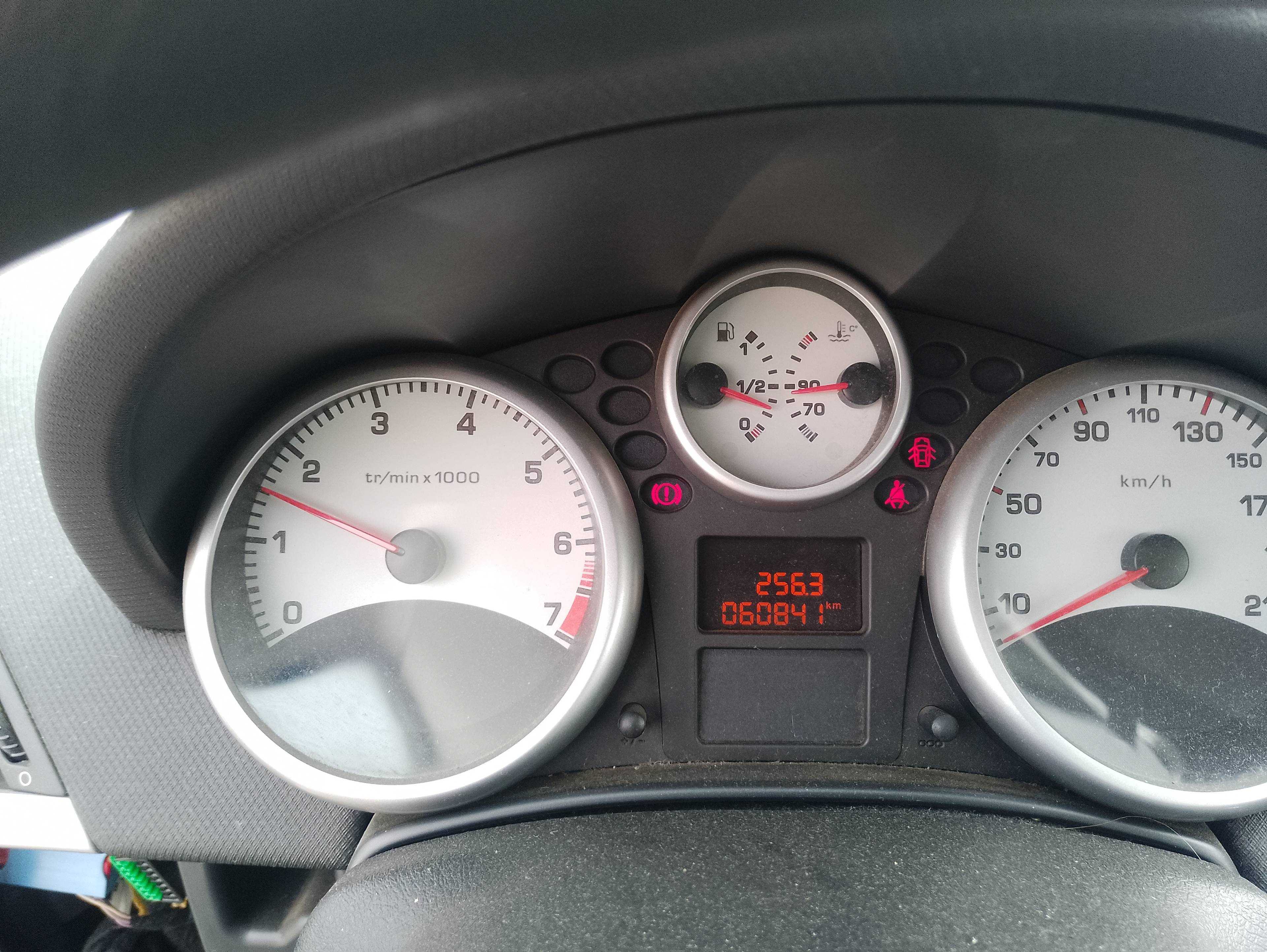 Recambio de cuadro instrumentos para peugeot 207 confort referencia OEM IAM   
