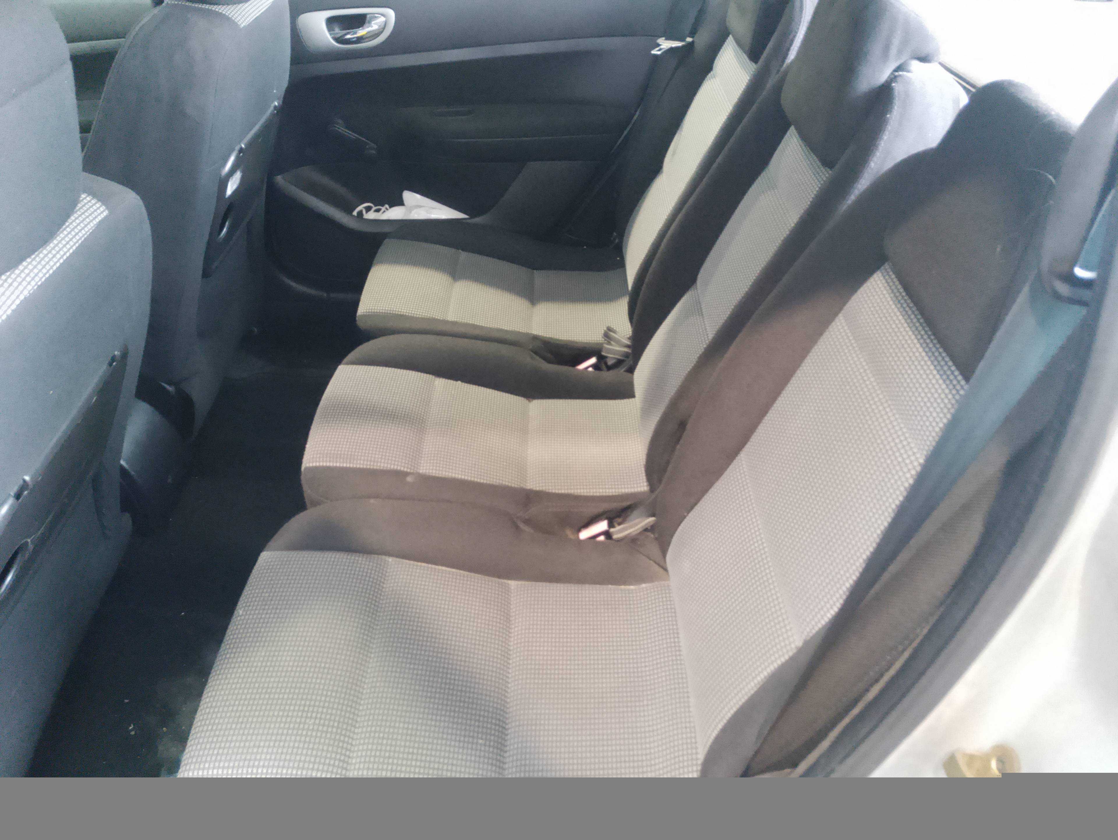 Recambio de asientos traseros para peugeot 307 (s1) xr referencia OEM IAM   