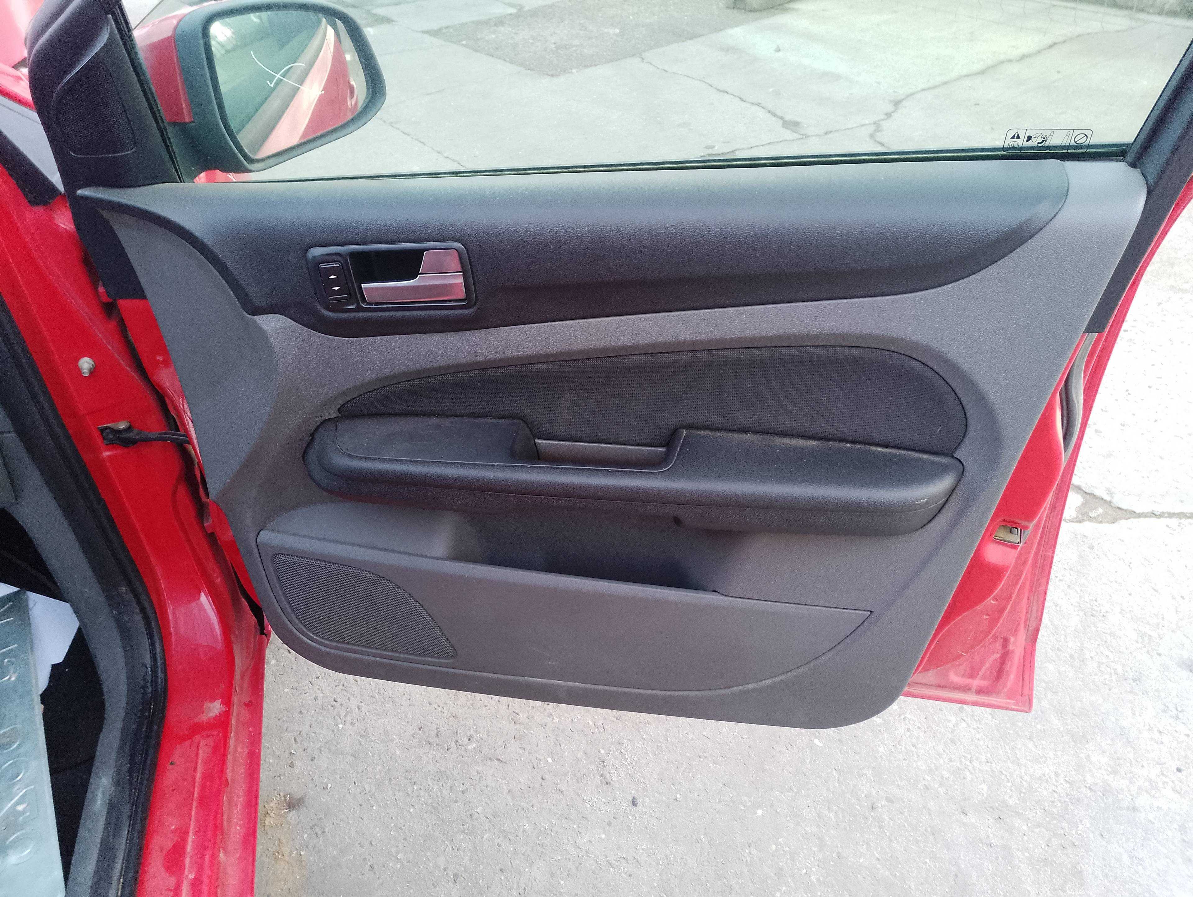 Recambio de guarnecido puerta delantera derecha para ford focus berlina (cap) ambiente (d) referencia OEM IAM   