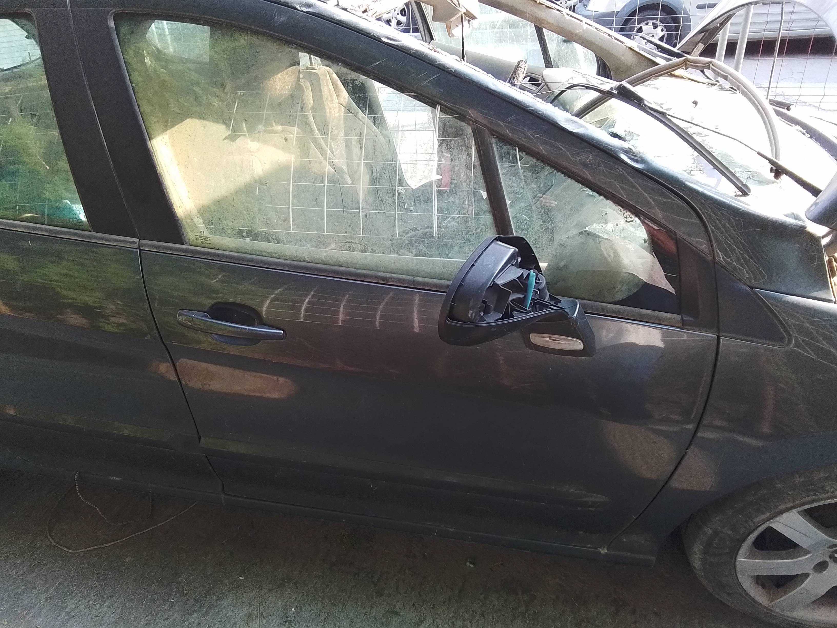 Recambio de puerta delantera derecha para peugeot 308 referencia OEM IAM   