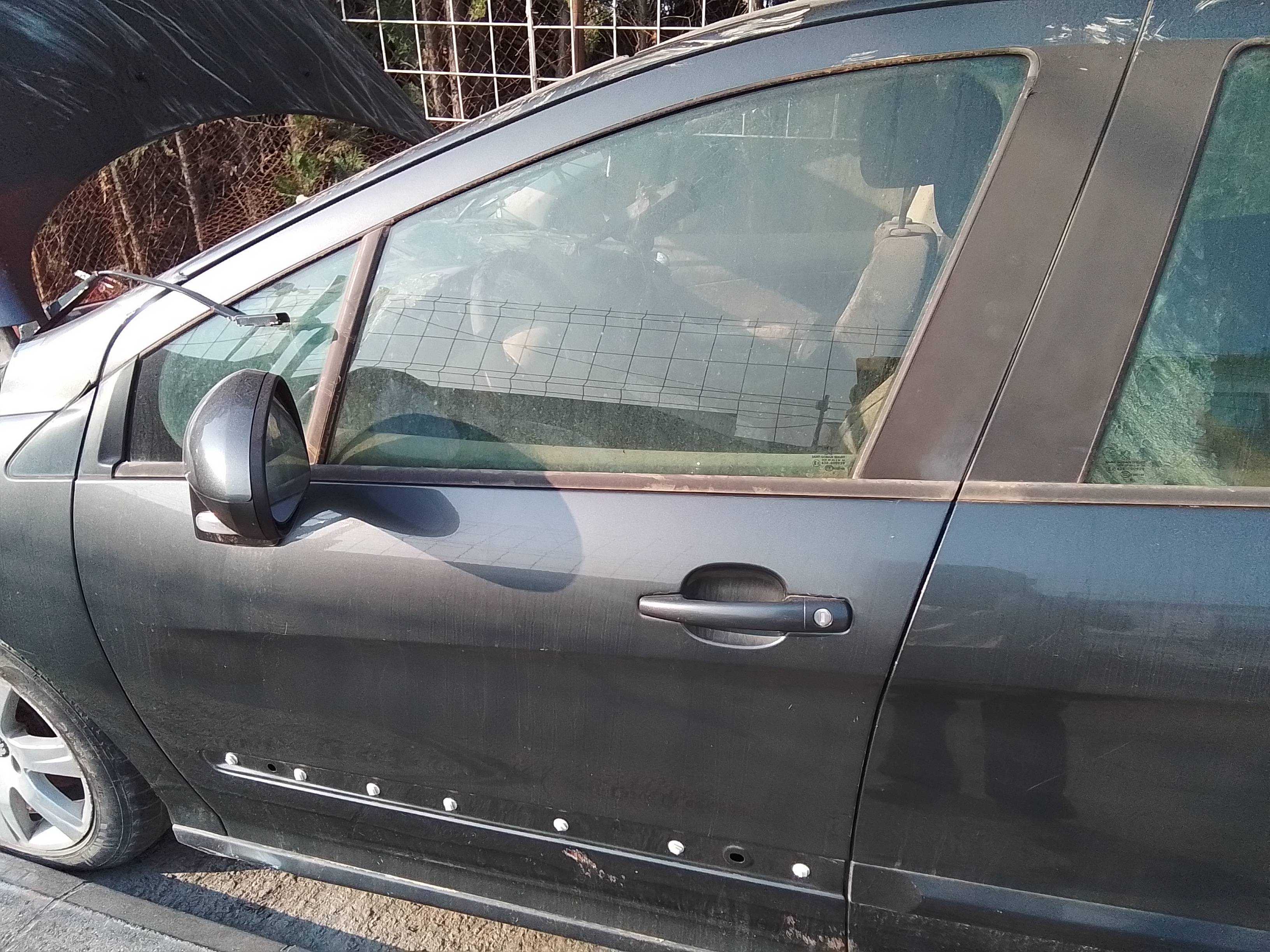 Recambio de puerta delantera izquierda para peugeot 308 referencia OEM IAM   