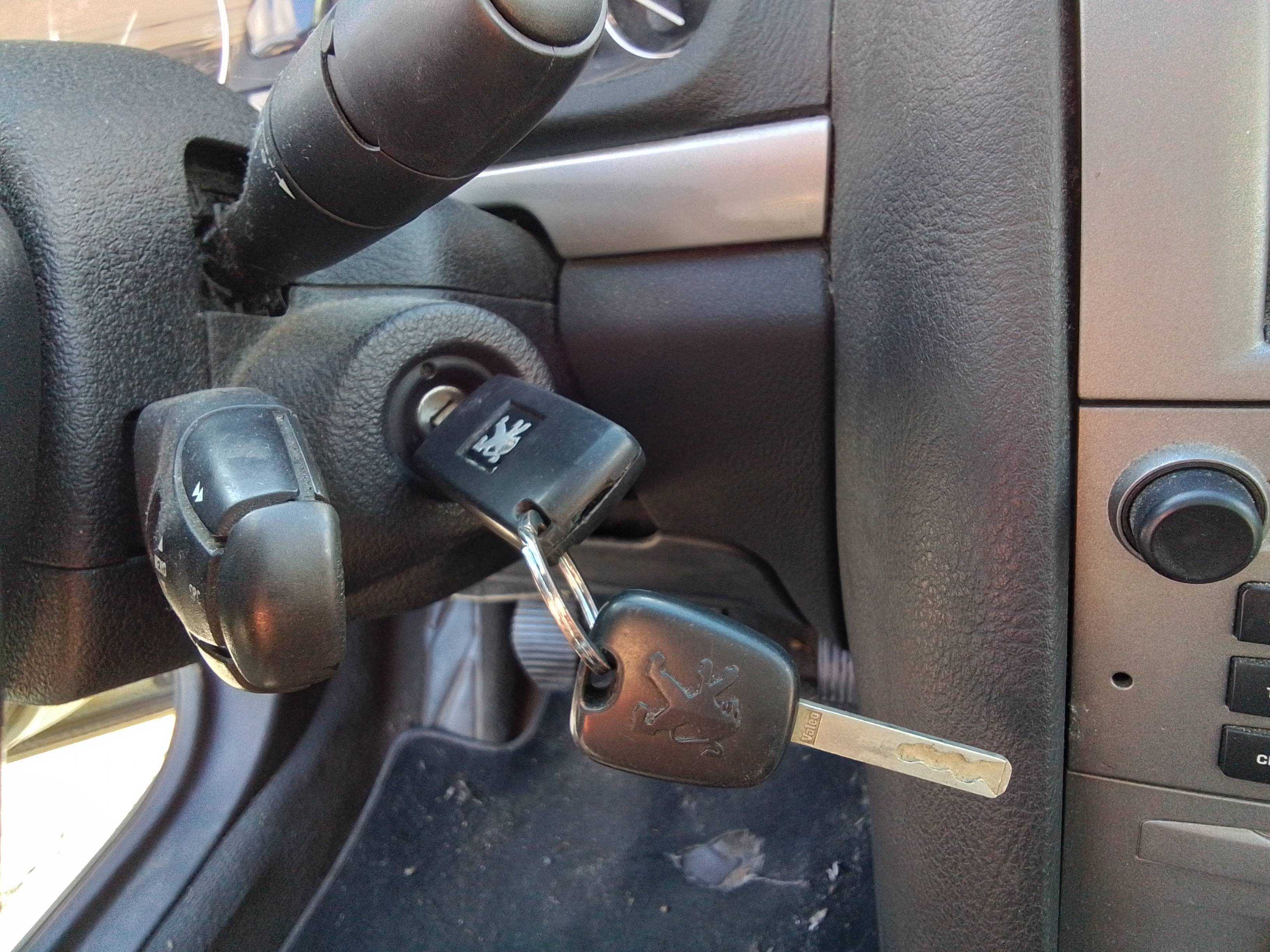Recambio de conmutador de arranque para peugeot 407 sr confort referencia OEM IAM   