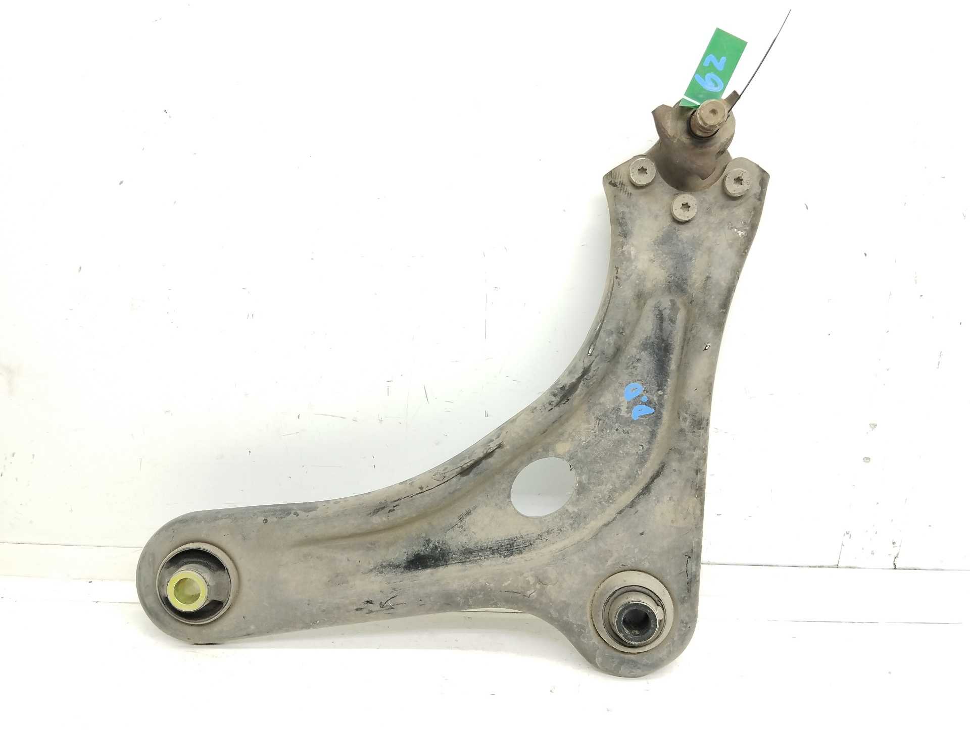 Recambio de brazo suspension inferior delantero derecho para peugeot 208 style referencia OEM IAM 1673629880 1682729780 16986098
