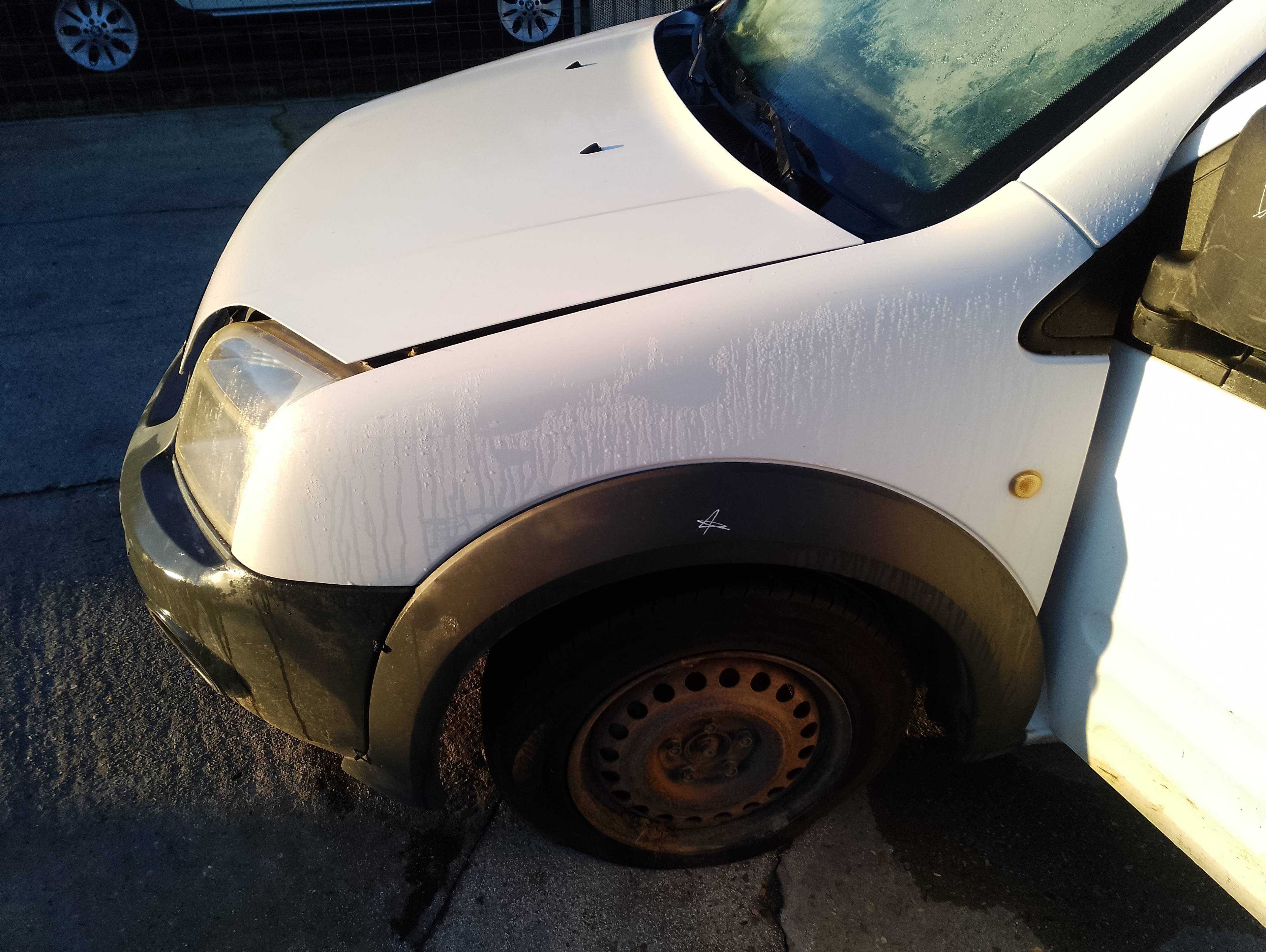 Recambio de aleta delantera izquierda para ford transit connect (tc7) furgón ft 200s referencia OEM IAM   
