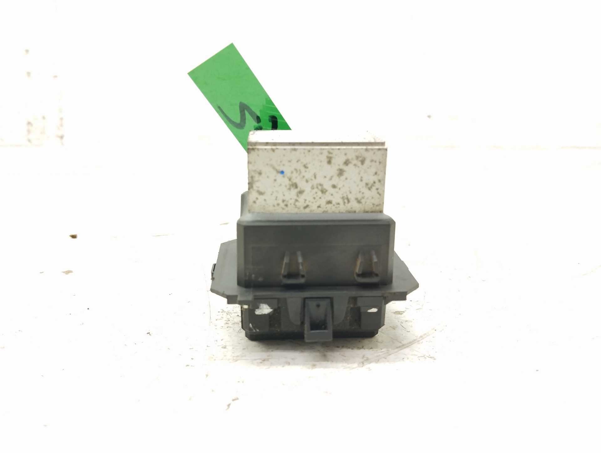 Recambio de resistencia calefaccion para renault clio iv 1.5 dci referencia OEM IAM T1017845RB  