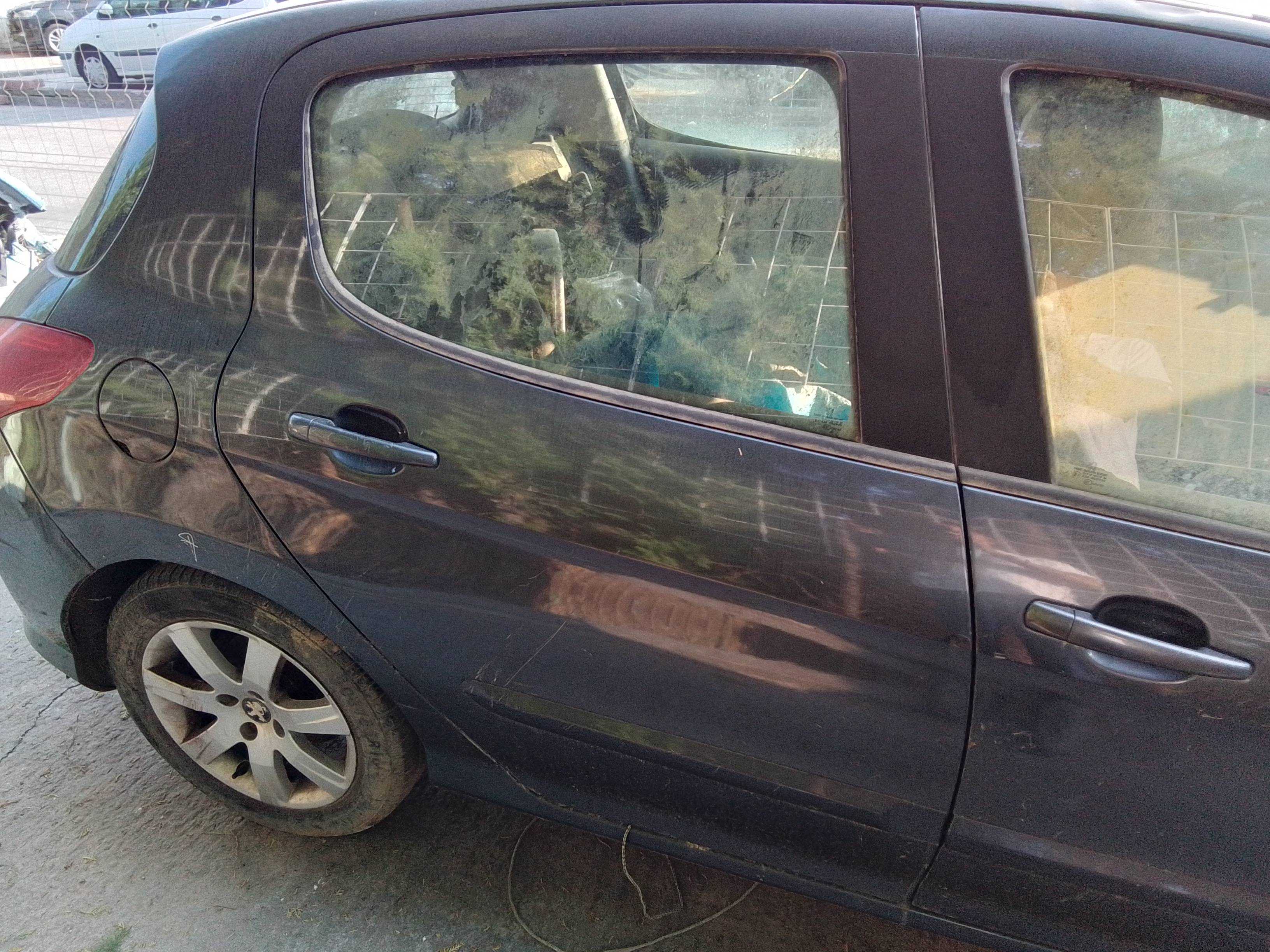 Recambio de puerta trasera derecha para peugeot 308 referencia OEM IAM   