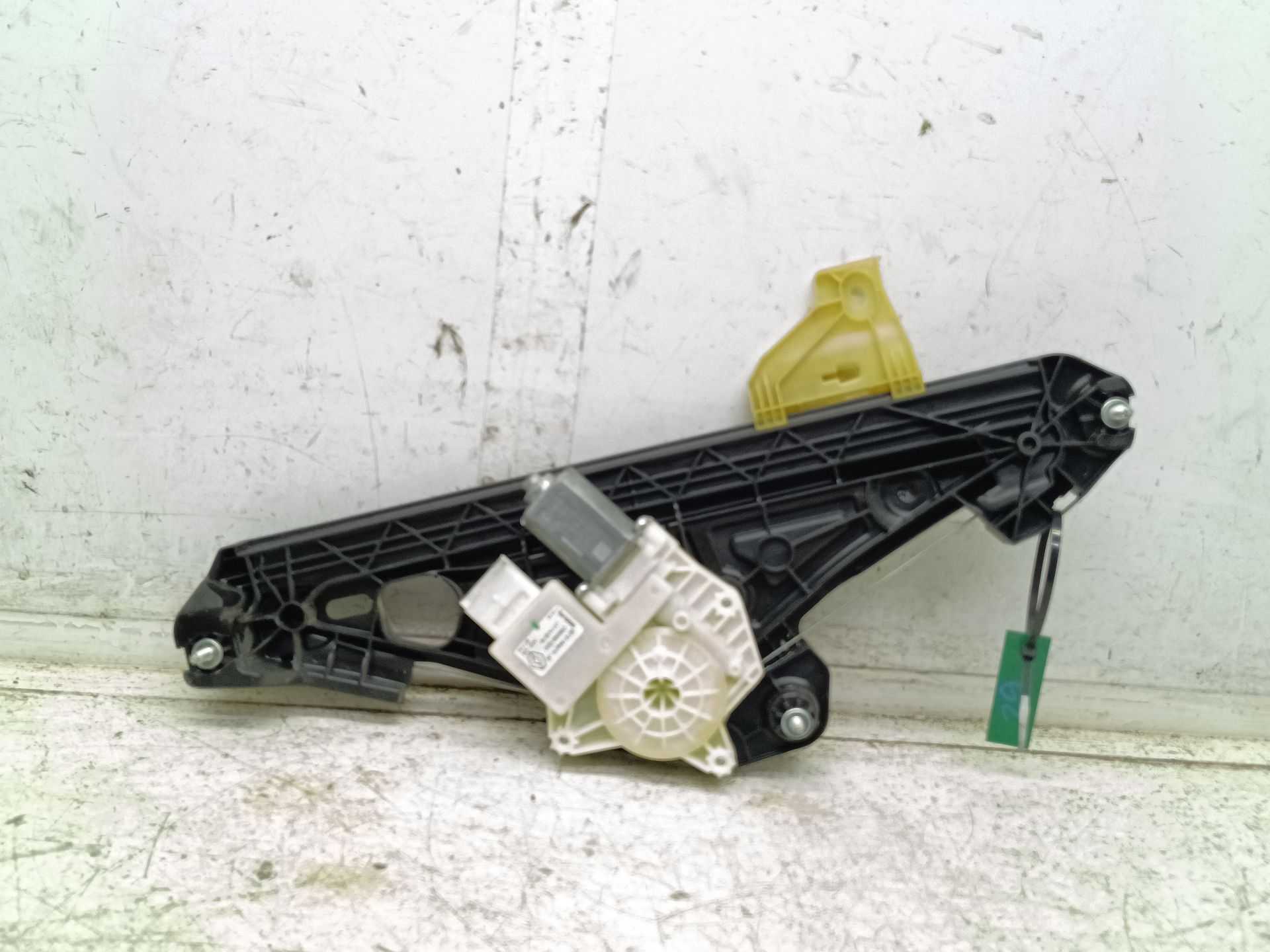 Recambio de elevalunas trasero izquierdo para renault captur ii equilibre referencia OEM IAM 827216497R C98393200 