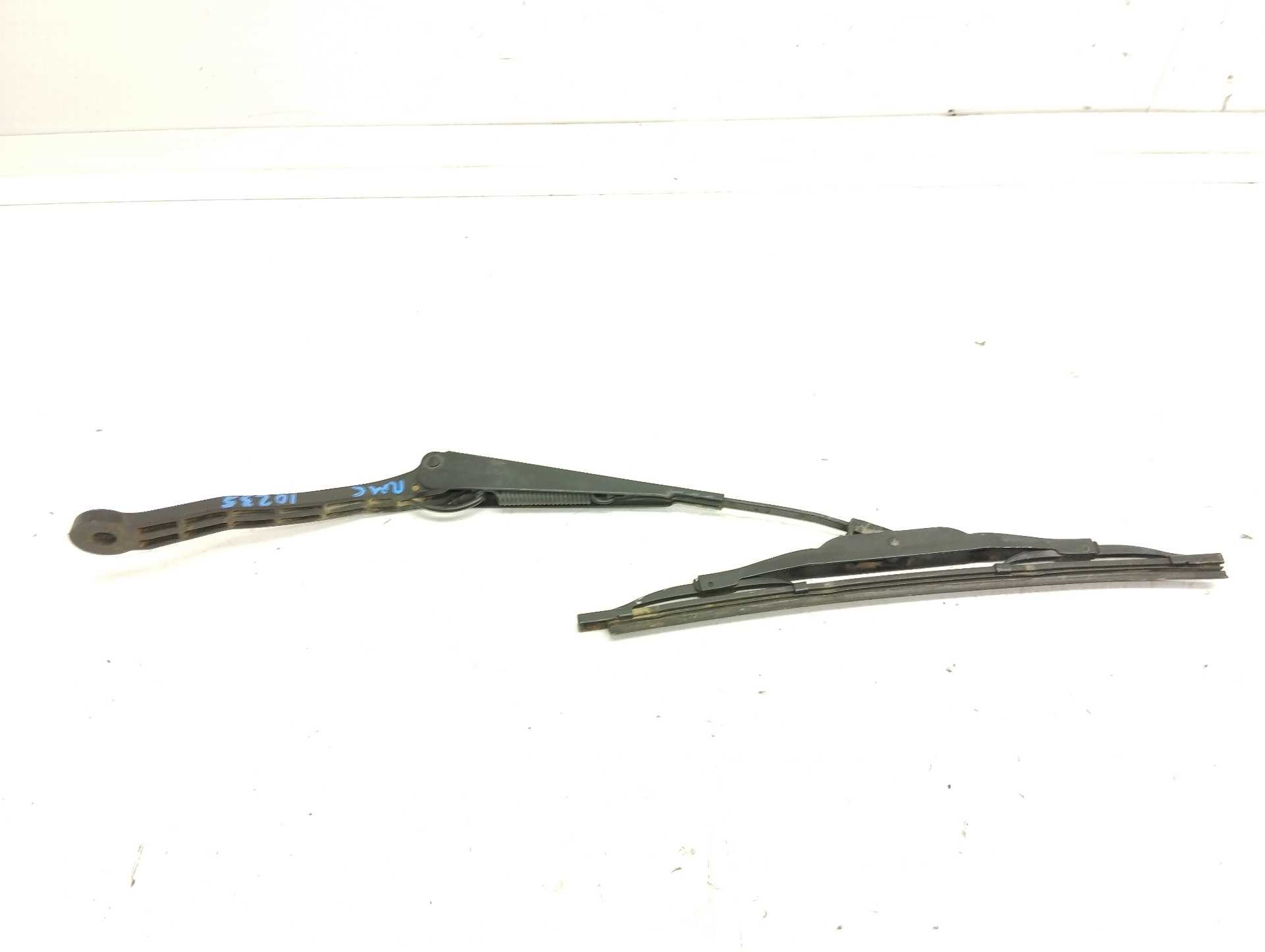 Recambio de brazo limpia trasero para nissan terrano/terrano.ii (r20) aventura referencia OEM IAM   